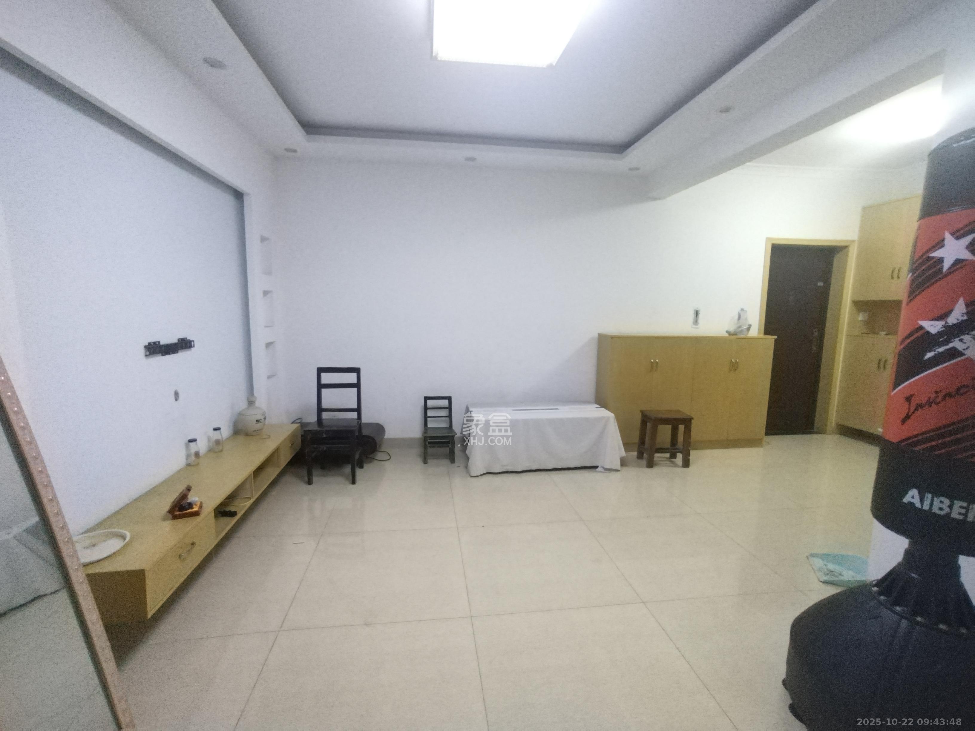 谷山庭院二期  2室2厅1卫    1600.0元/月室内图