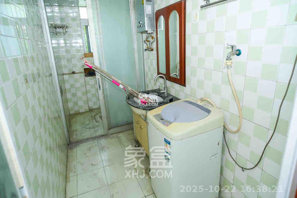 楚天家园  1室2厅2卫    2800.0元/月室内图