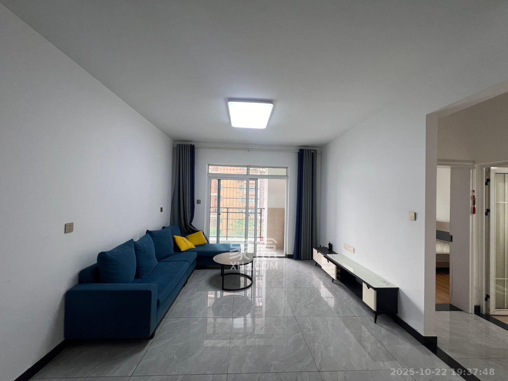 湘府十城(汇财御景湾新寓,汇财国际)  1室2厅2卫    2000.0元/月 湘府十城(汇财御景湾新寓,汇财国际)  1室2厅2卫    2000.0元/月室内图1