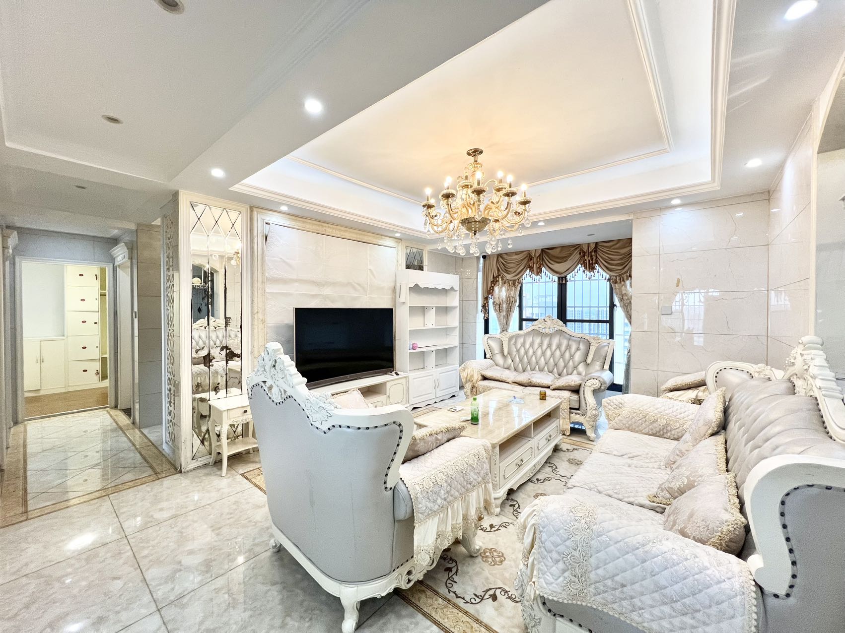 昌茂水木清华 3室2厅2卫 3200.0元/月 昌茂水木清华 3室2厅2卫 3200.0元/月室内图