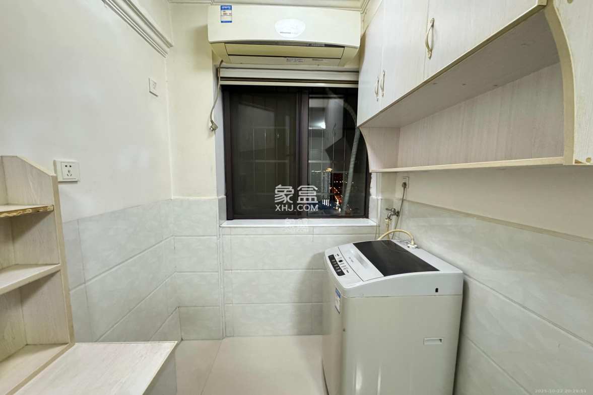 同鑫家园 1室1厅1卫 1300.0元/月 同鑫家园 1室1厅1卫 1300.0元/月室内图