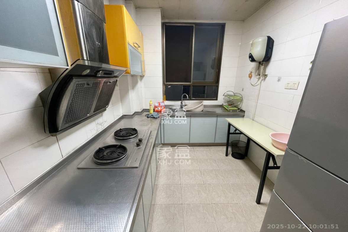 省交通科学研究院 3室2厅2卫 2300.0元/月 省交通科学研究院 3室2厅2卫 2300.0元/月室内图