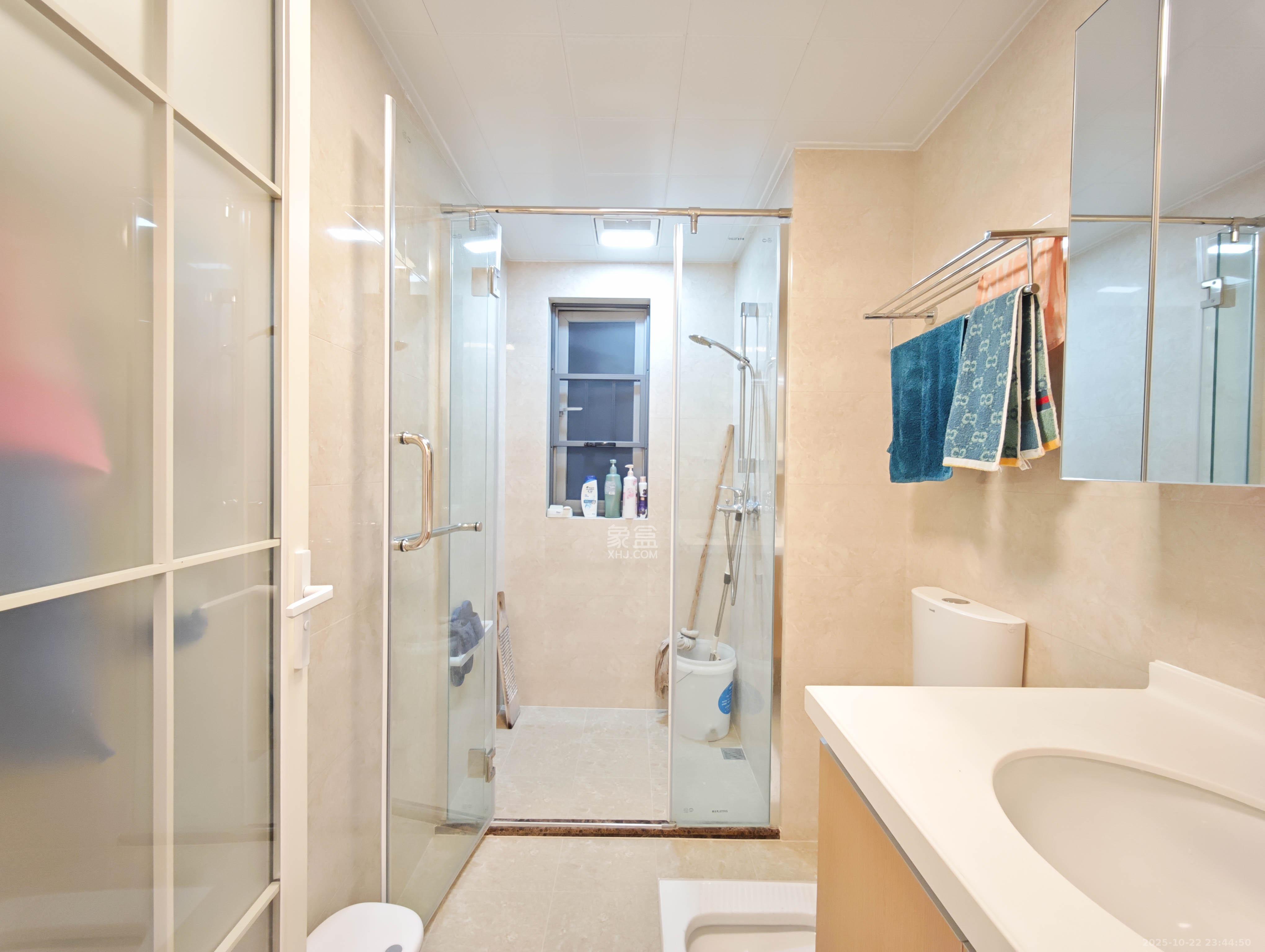 金科集美天辰  3室2厅2卫    111.0万 金科集美天辰  3室2厅2卫    111.0万卫生间