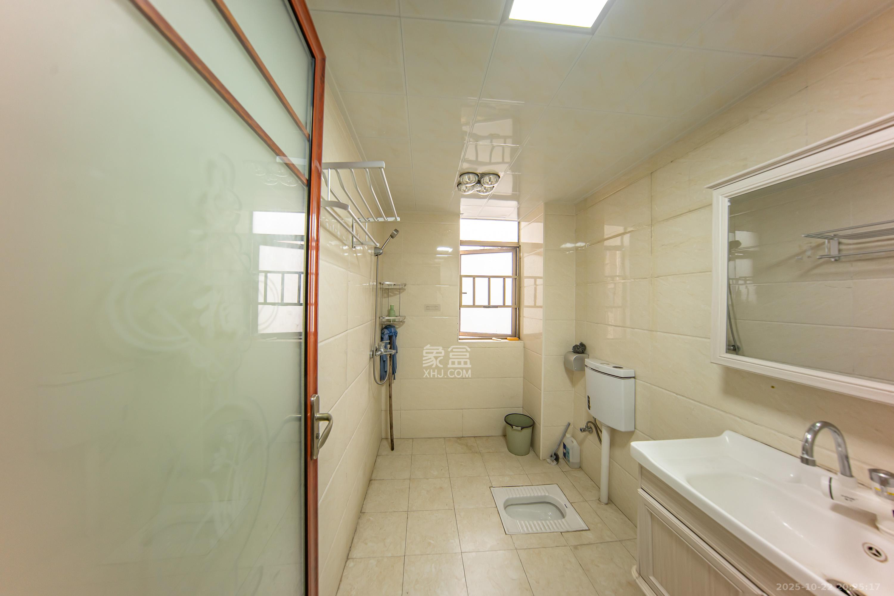 江山帝景雅典  2室2厅1卫    86.8万卫生间