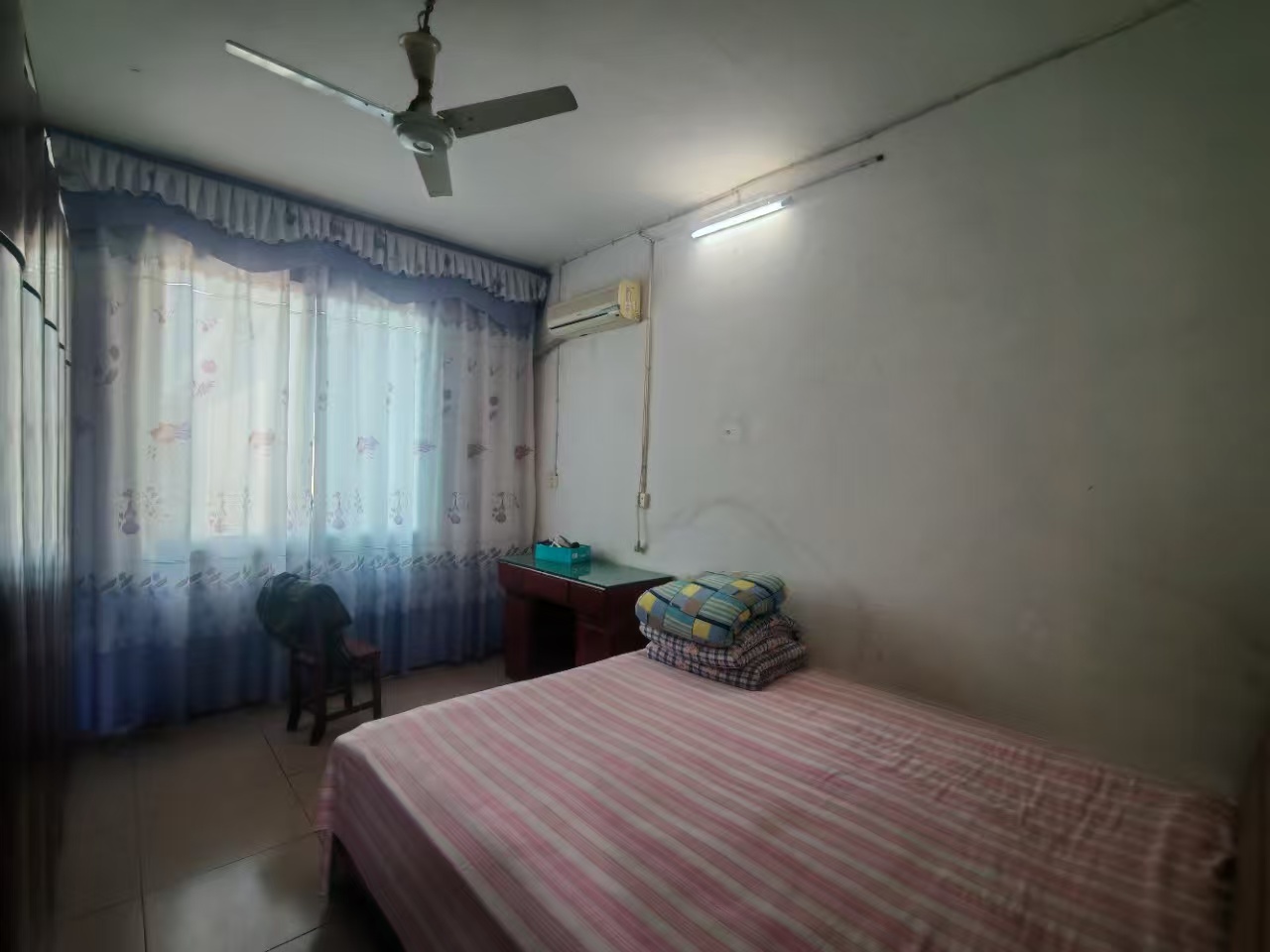 赫山办事处东风岭社区  2室1厅1卫    680.0元/月室内图