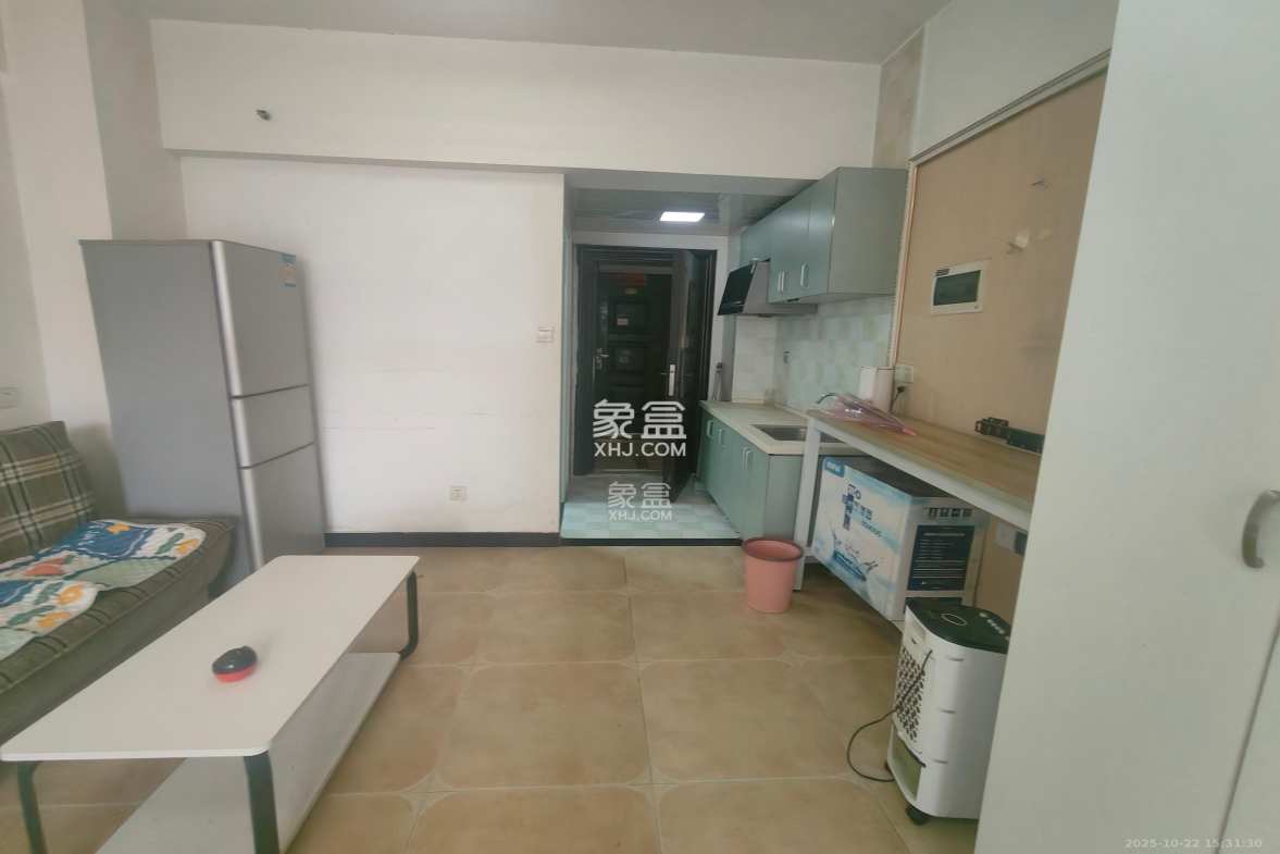 英郡年华  1室1厅1卫    1200.0元/月 英郡年华  1室1厅1卫    1200.0元/月室内图