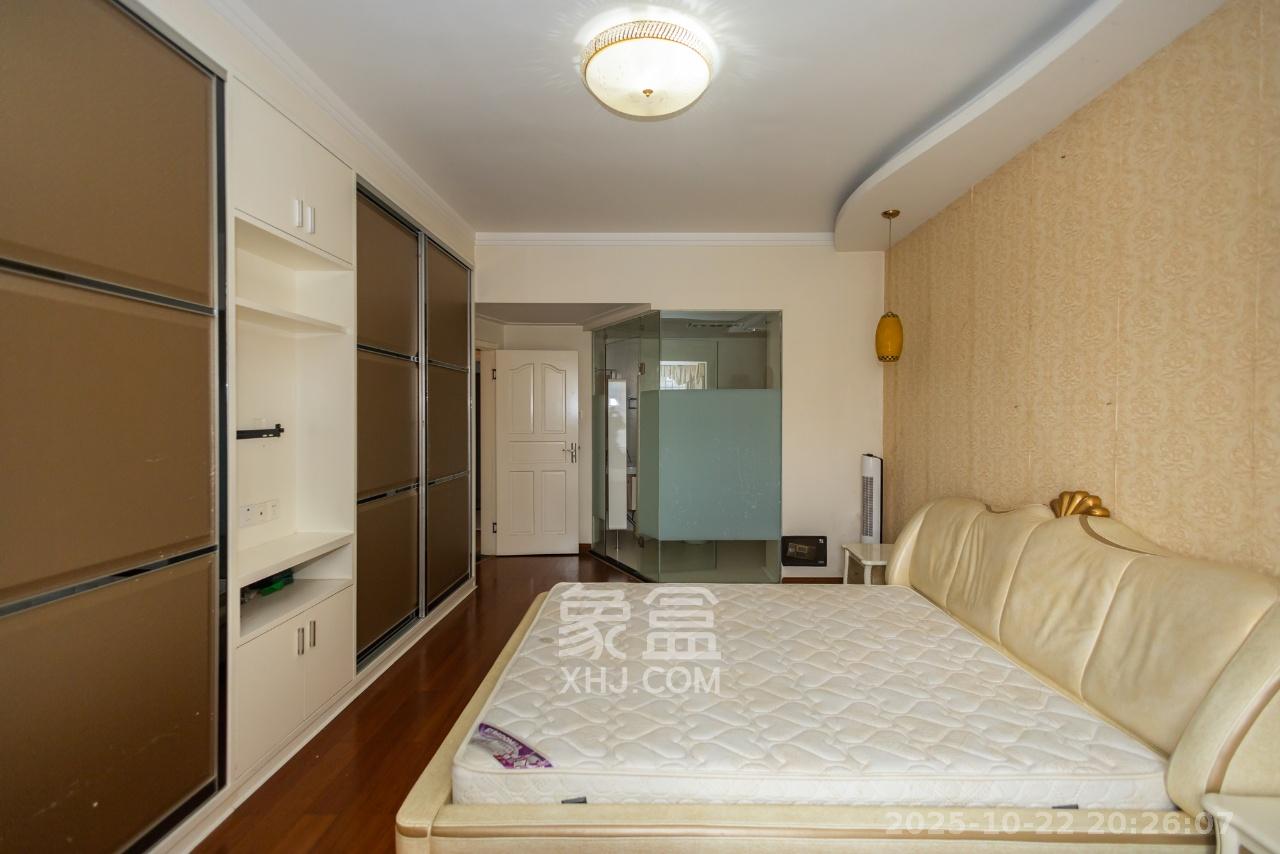 楚天馨苑 4室2厅2卫 2480.0元/月 楚天馨苑 4室2厅2卫 2480.0元/月室内图