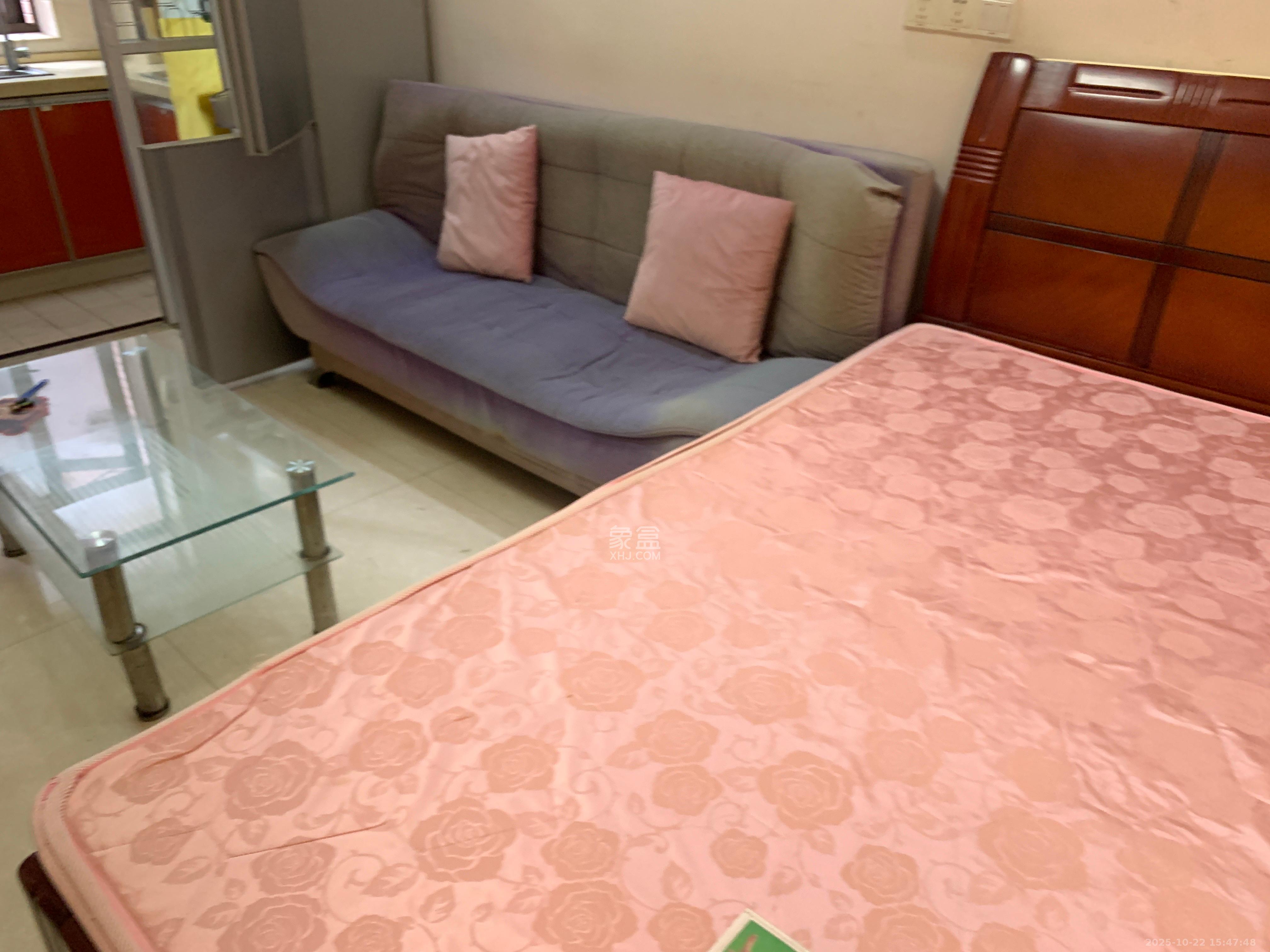 水岸世景  1室1厅1卫    1000.0元/月 水岸世景  1室1厅1卫    1000.0元/月室内图