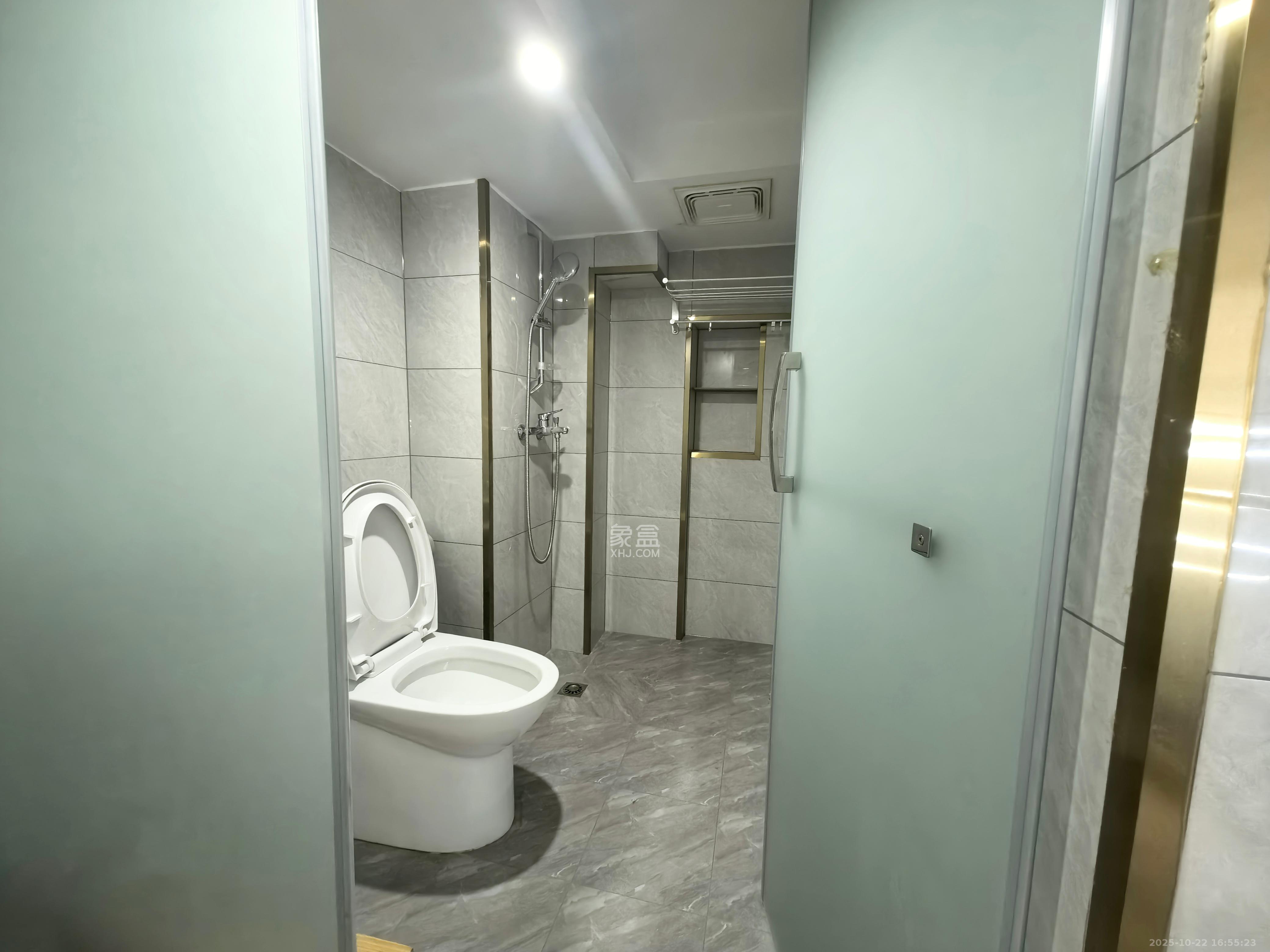 明昇壹城（明昇时代广场）三期  2室2厅2卫    2500.0元/月室内图