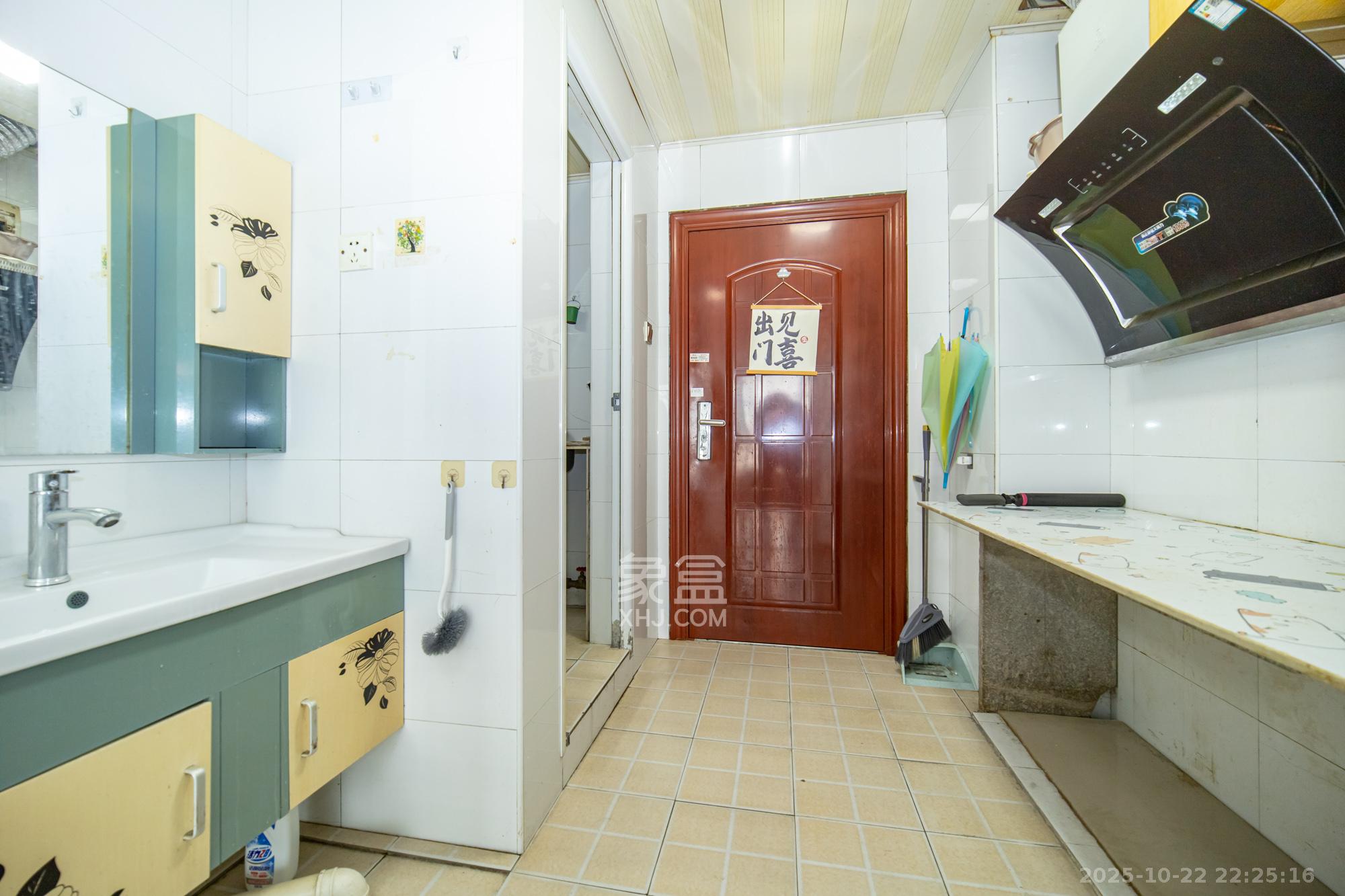 星沙派  1室1厅1卫    13.0万厨房