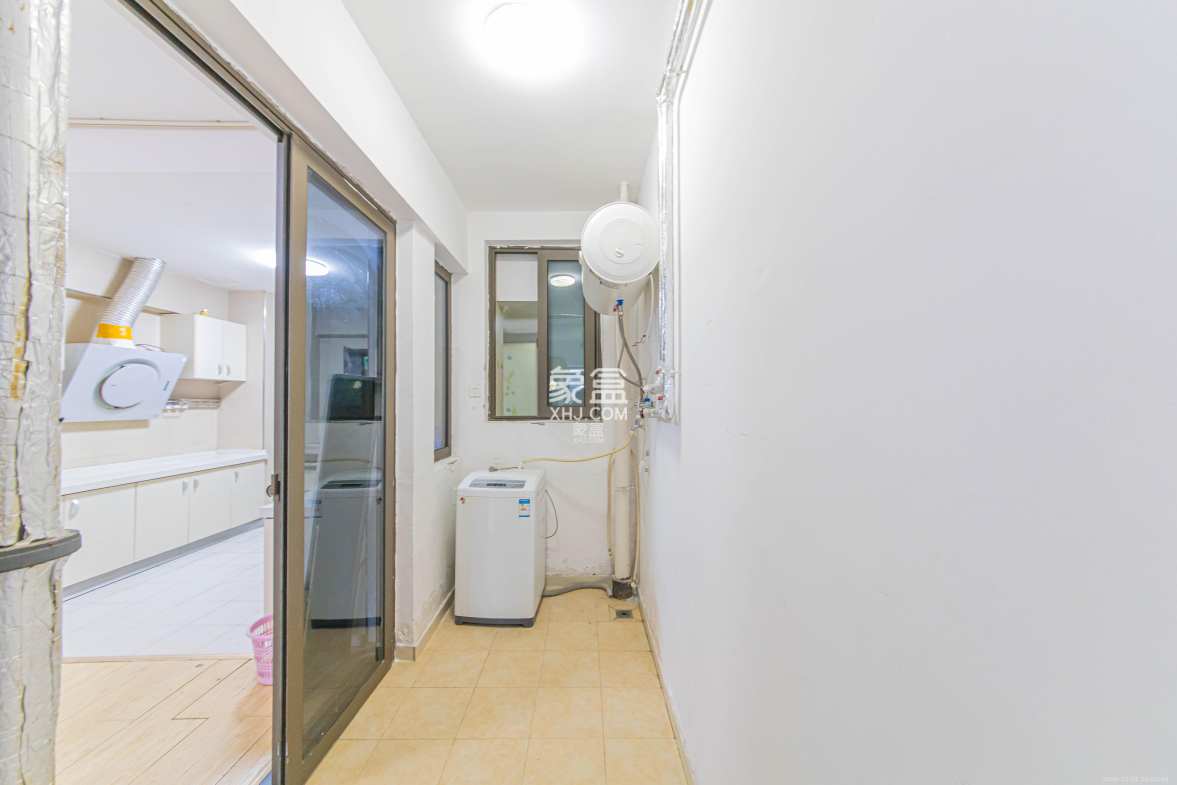 绿地公馆(绿地名邸) 1室1厅1卫 45.0万 绿地公馆(绿地名邸) 1室1厅1卫 45.0万阳台