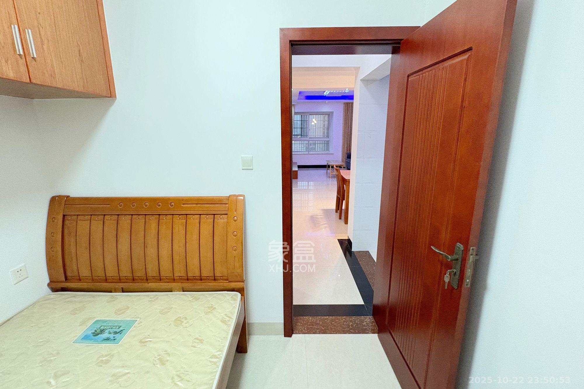 星典时代  3室2厅1卫    76.0万其他