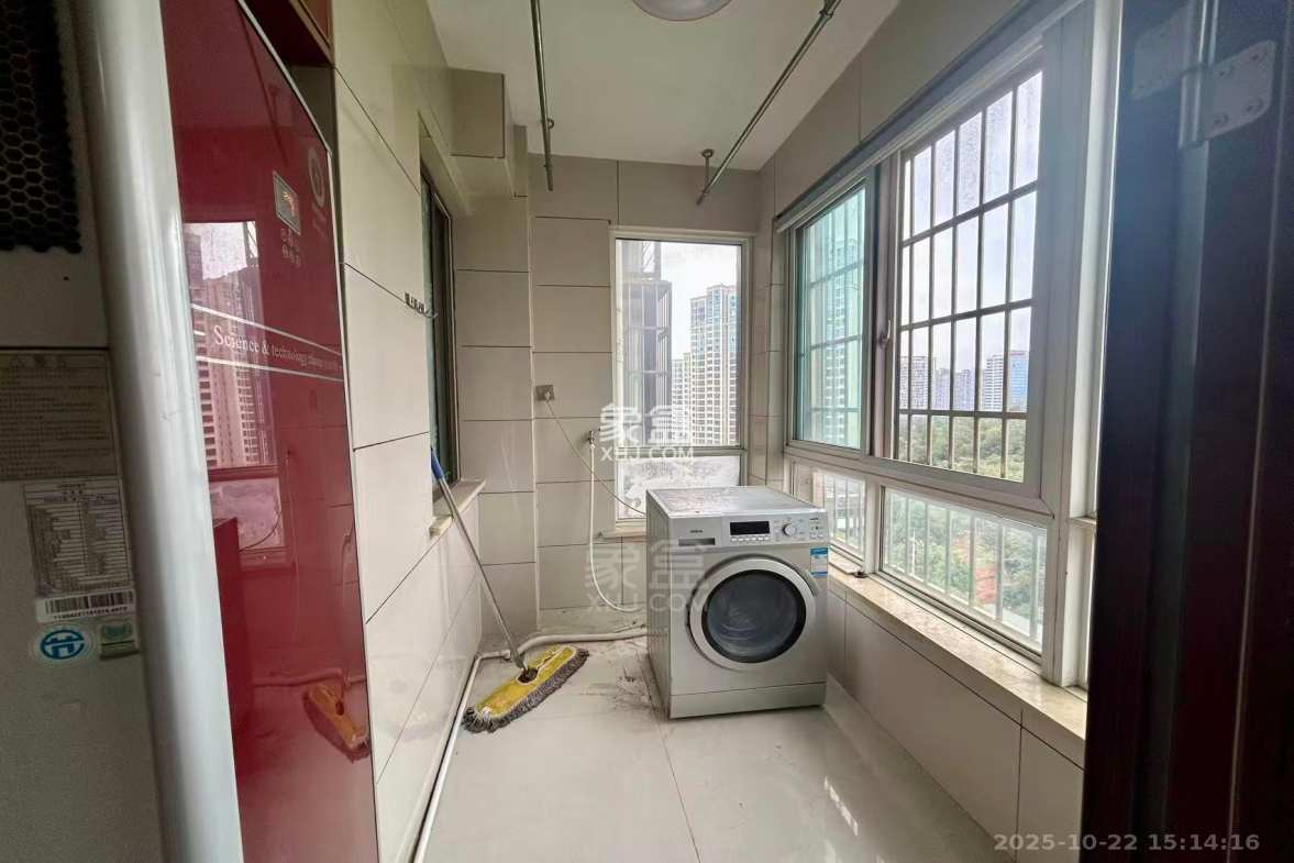 颐景园3期协力小区 3室2厅2卫 1600.0元/月 颐景园3期协力小区 3室2厅2卫 1600.0元/月室内图