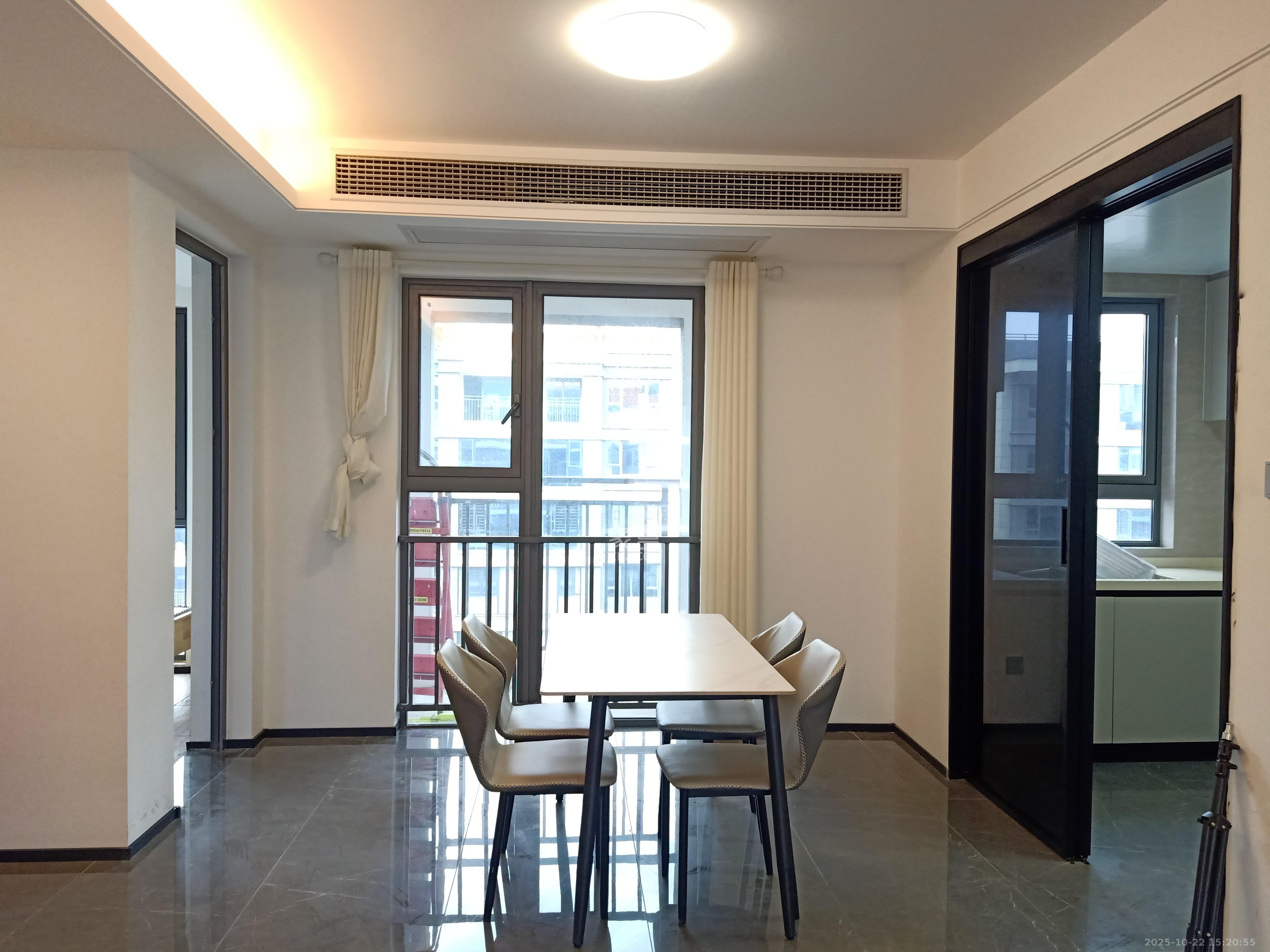 中海寰宇天下 4室2厅2卫 3600.0元/月 中海寰宇天下 4室2厅2卫 3600.0元/月室内图