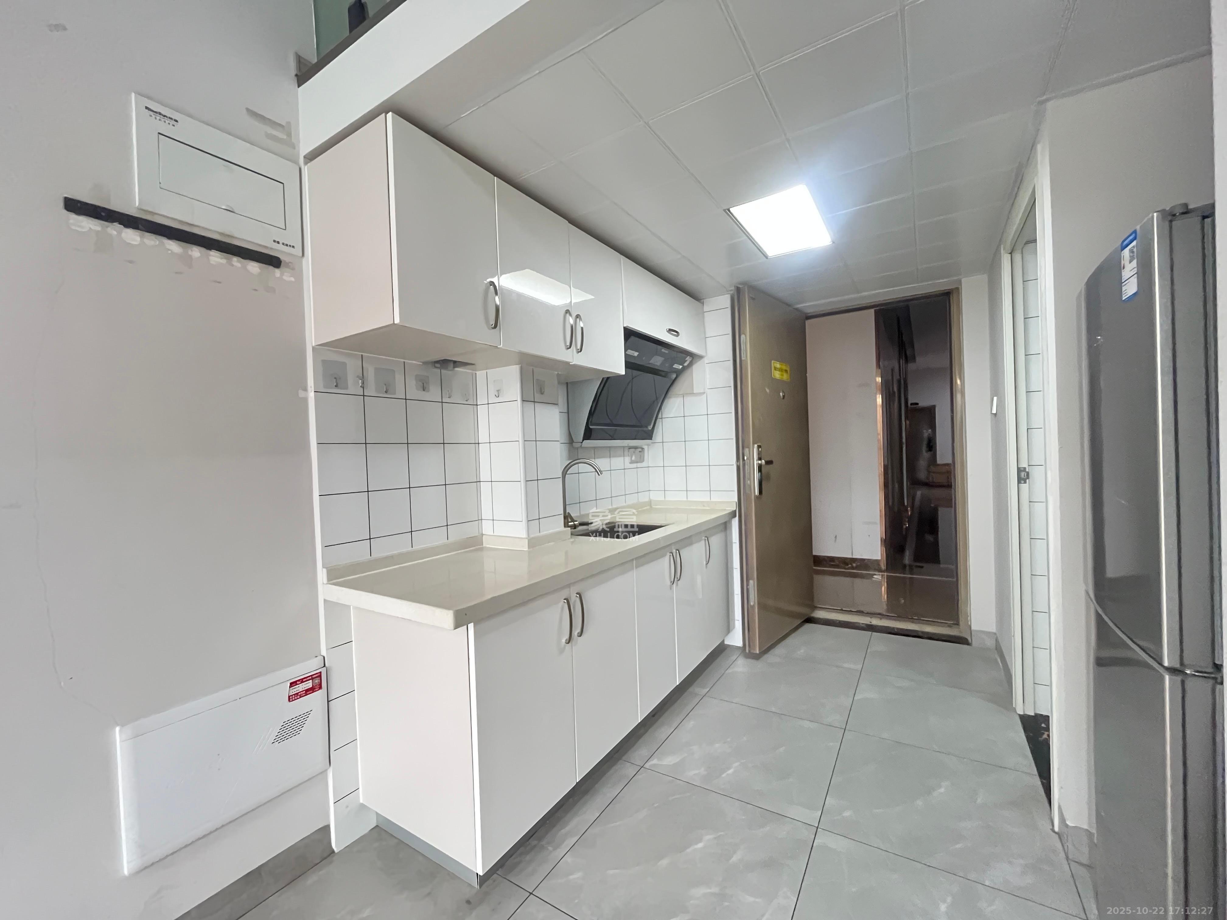 荣盛花语书苑  2室1厅1卫    2200.0元/月室内图