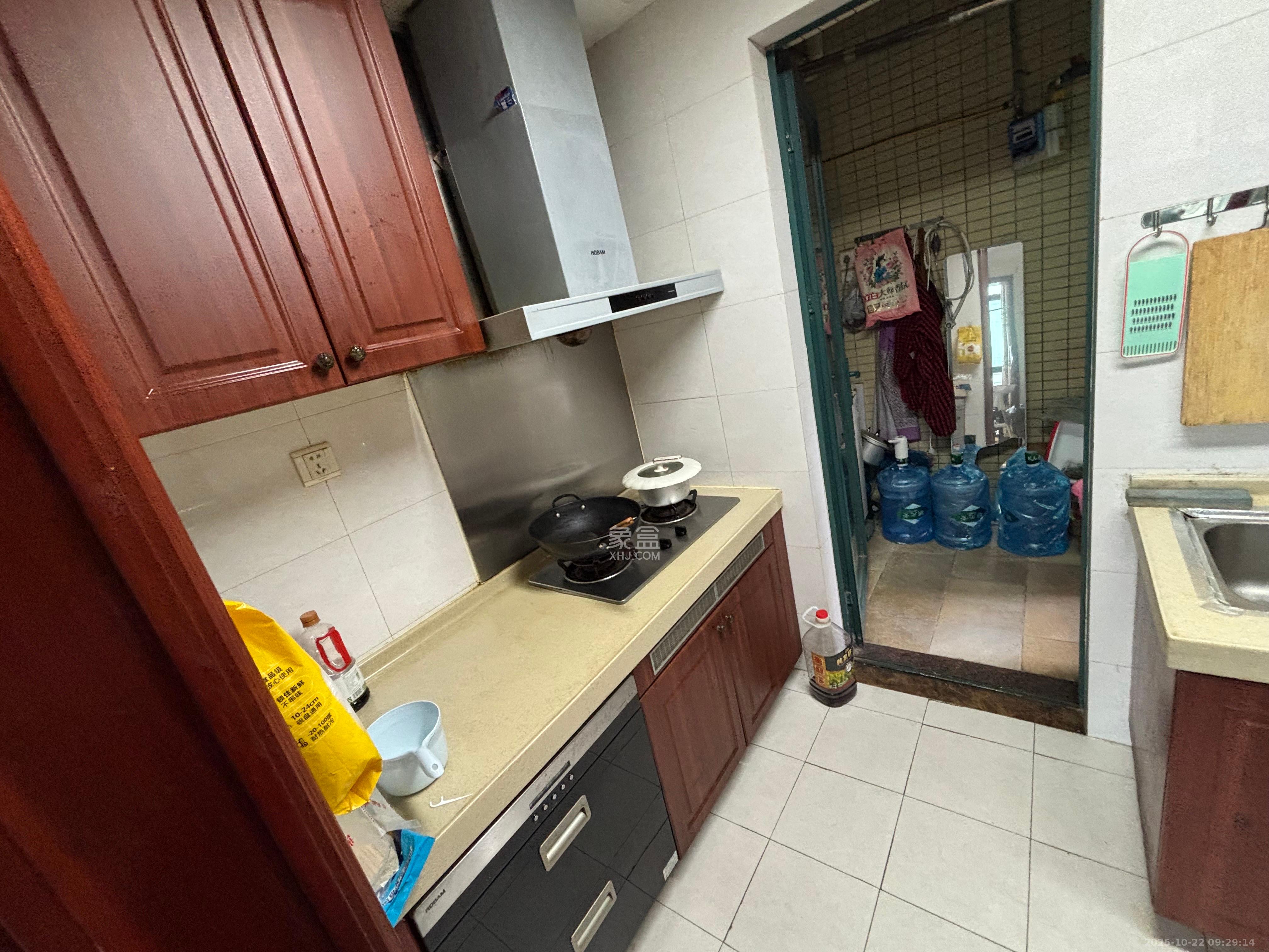 恒大绿洲  3室2厅2卫    2600.0元/月 恒大绿洲  3室2厅2卫    2600.0元/月室内图