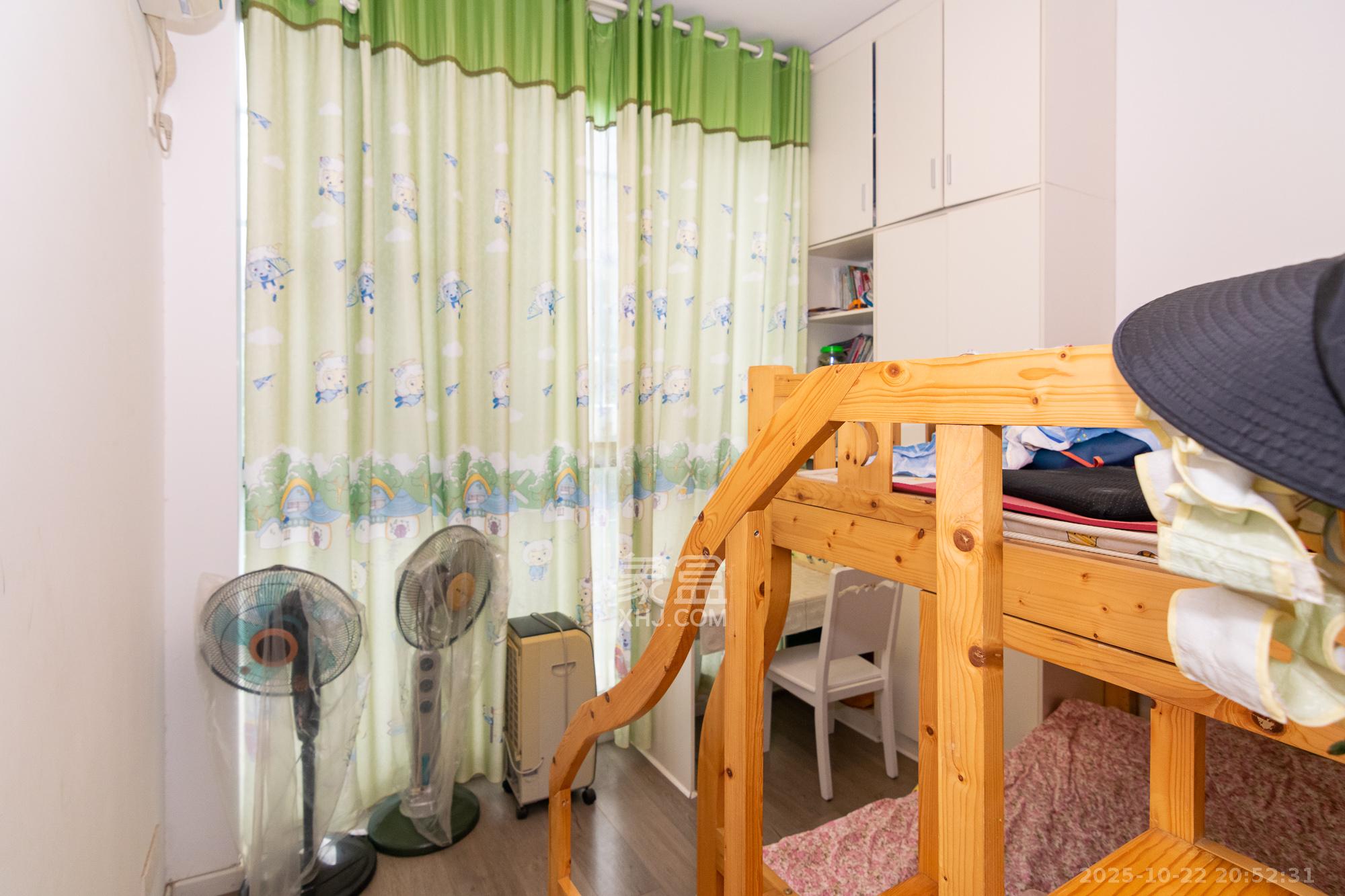 富基世纪公园  3室2厅2卫    65.0万卧室