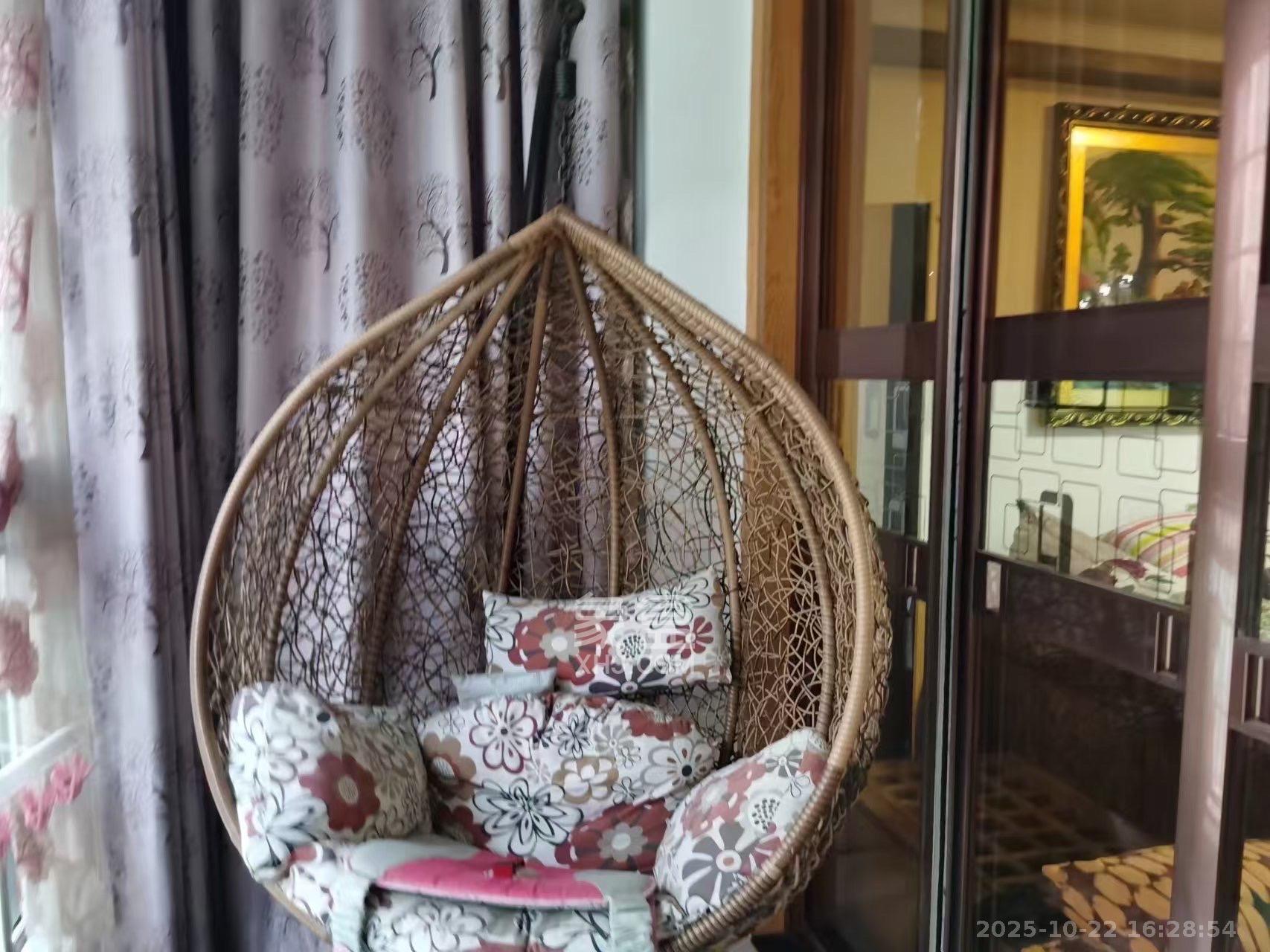 岳华嘉园  3室2厅2卫    2200.0元/月室内图