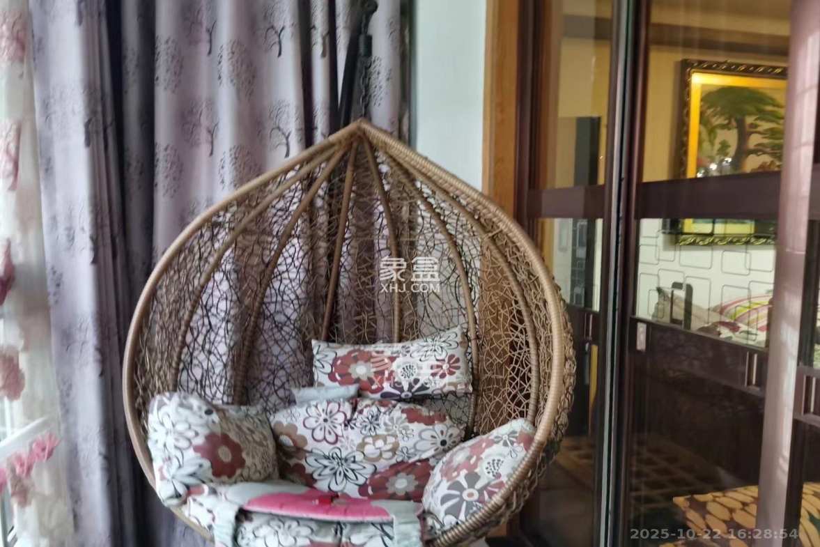 岳华嘉园 3室2厅2卫 2200.0元/月 岳华嘉园 3室2厅2卫 2200.0元/月室内图