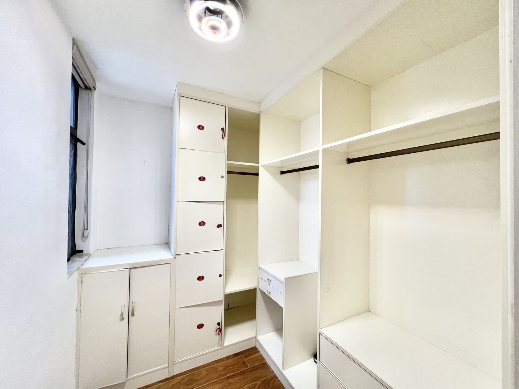 昌茂水木清华 3室2厅2卫 3200.0元/月 昌茂水木清华 3室2厅2卫 3200.0元/月室内图