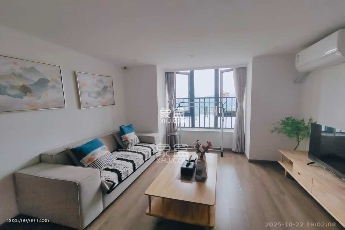 越秀悦湖台  2室2厅1卫    2600.0元/月 越秀悦湖台  2室2厅1卫    2600.0元/月室内图