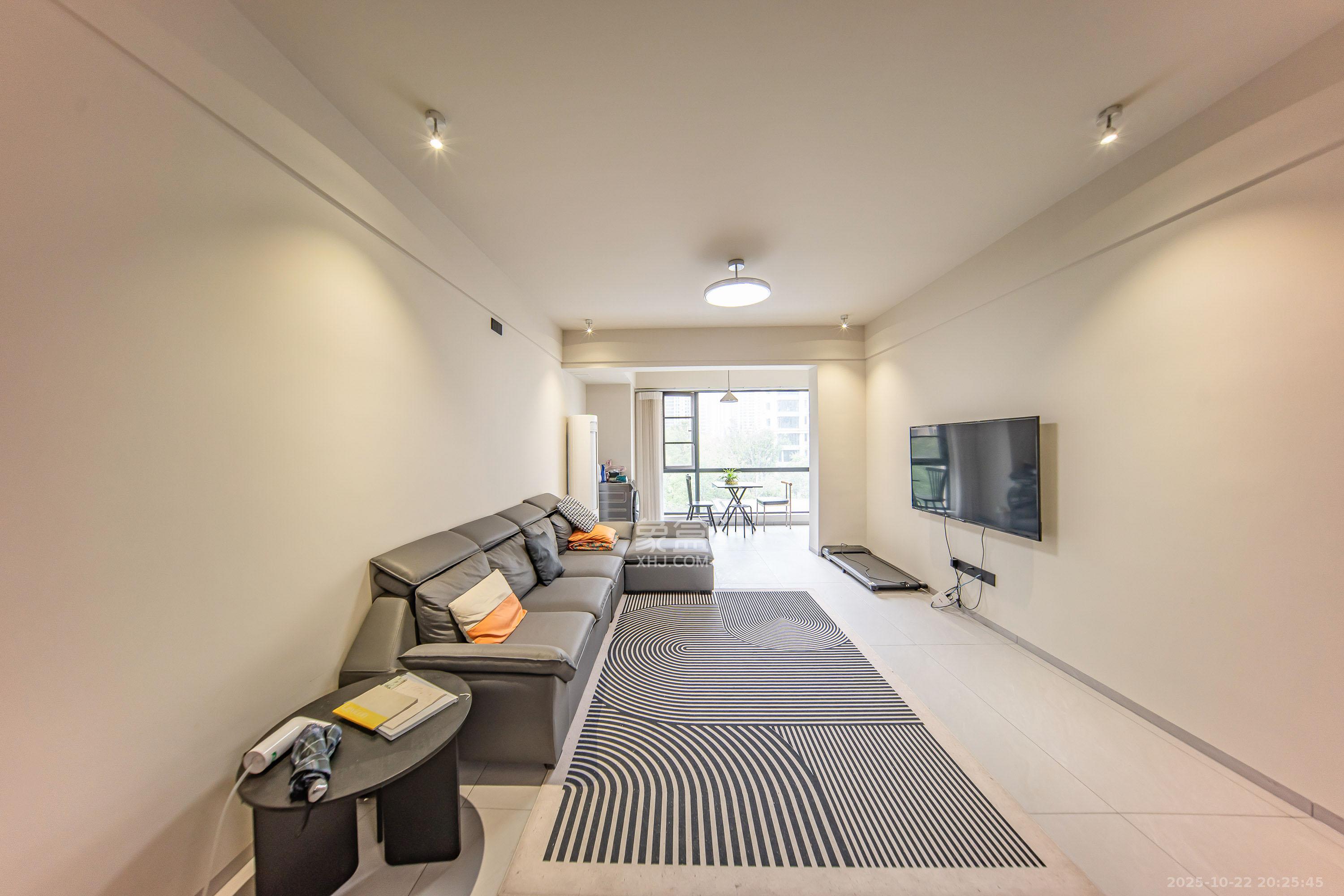 建投象山国际  3室2厅2卫    130.0万客厅