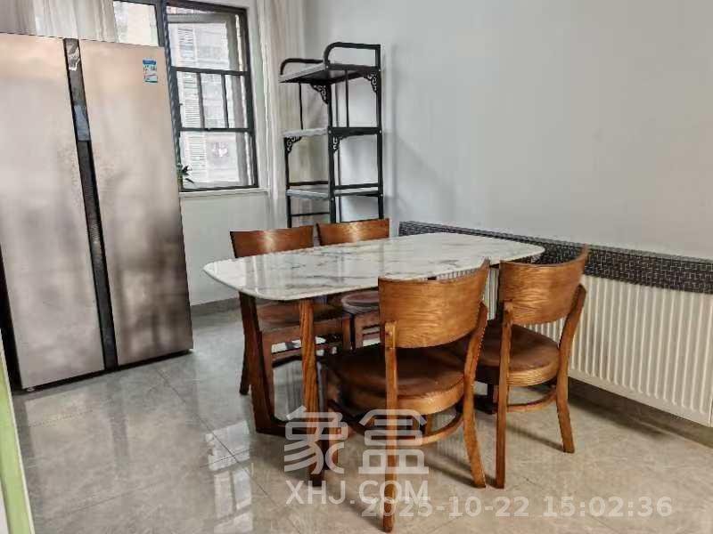 荣盛花语书苑  4室1厅2卫    3500.0元/月室内图