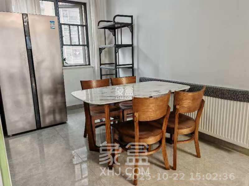 荣盛花语书苑  4室1厅2卫    3500.0元/月 荣盛花语书苑  4室1厅2卫    3500.0元/月室内图