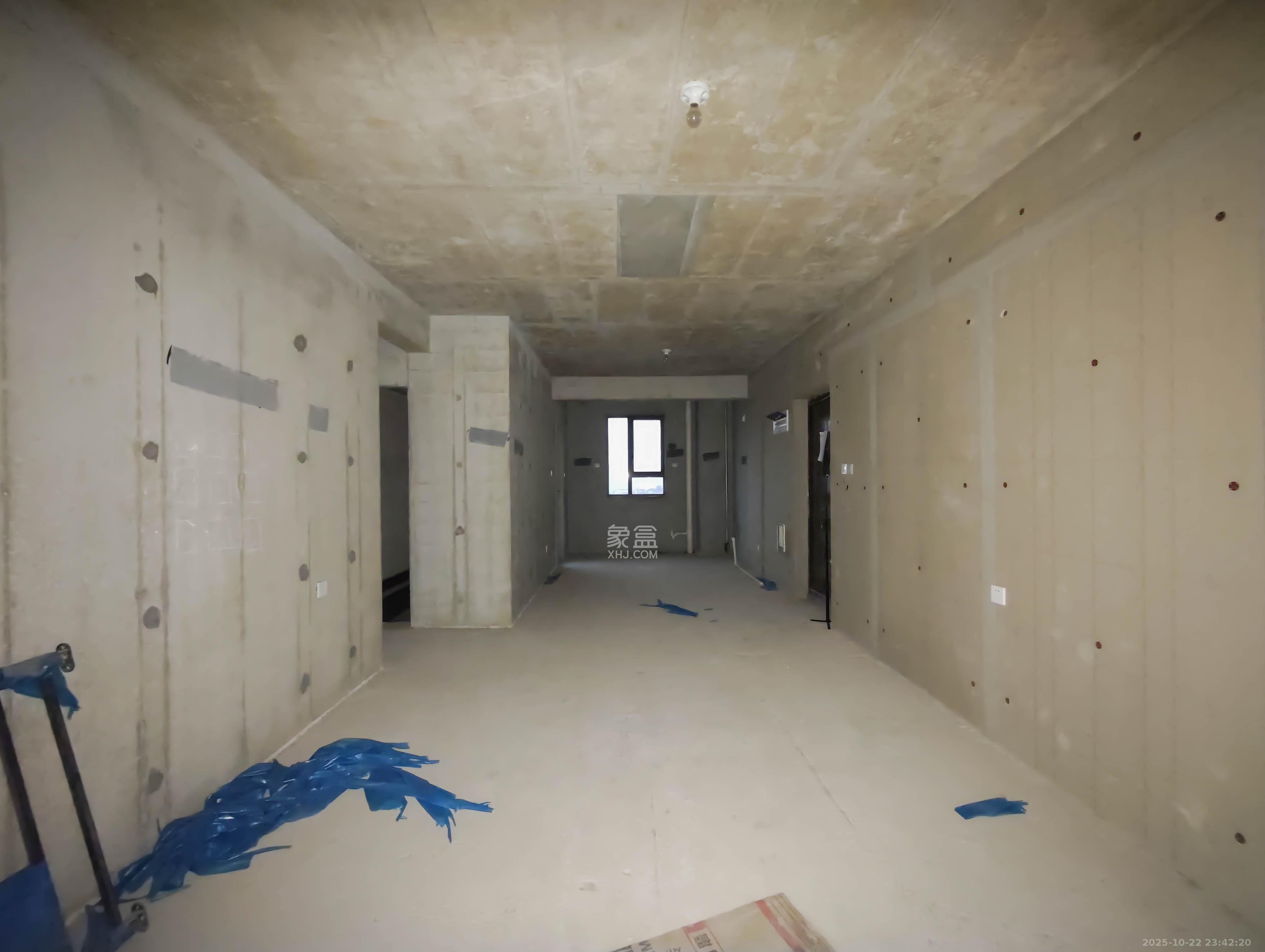 伊景园滨河苑  3室2厅2卫    75.0万