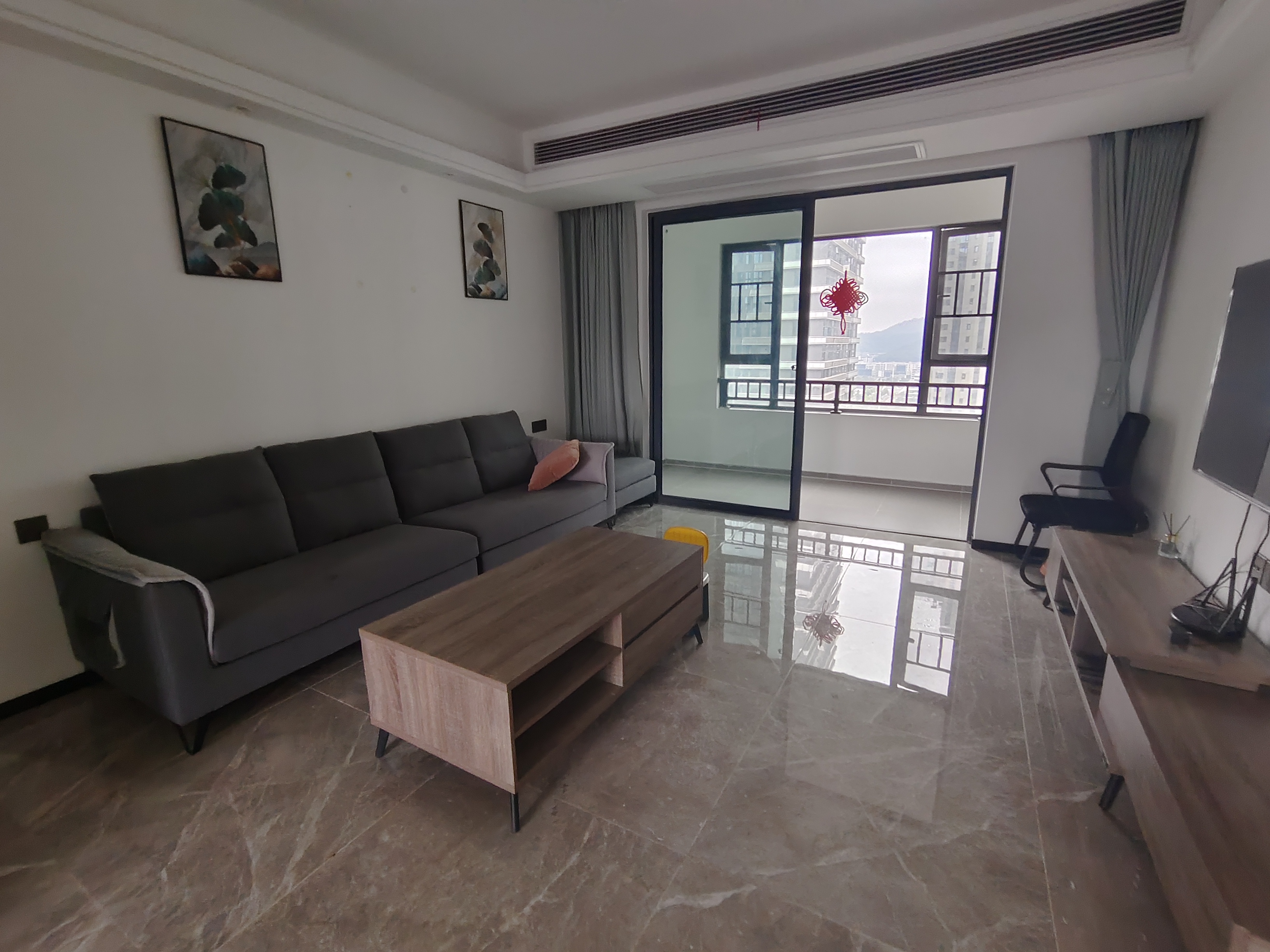 欣利梅溪左岸 4室2厅1卫 3380.0元/月 欣利梅溪左岸 4室2厅1卫 3380.0元/月户型图