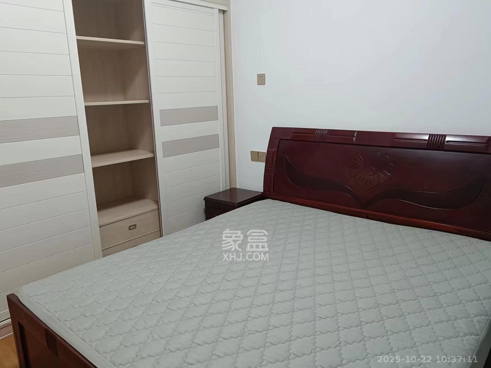 美麓阳光  3室2厅1卫    2500.0元/月室内图