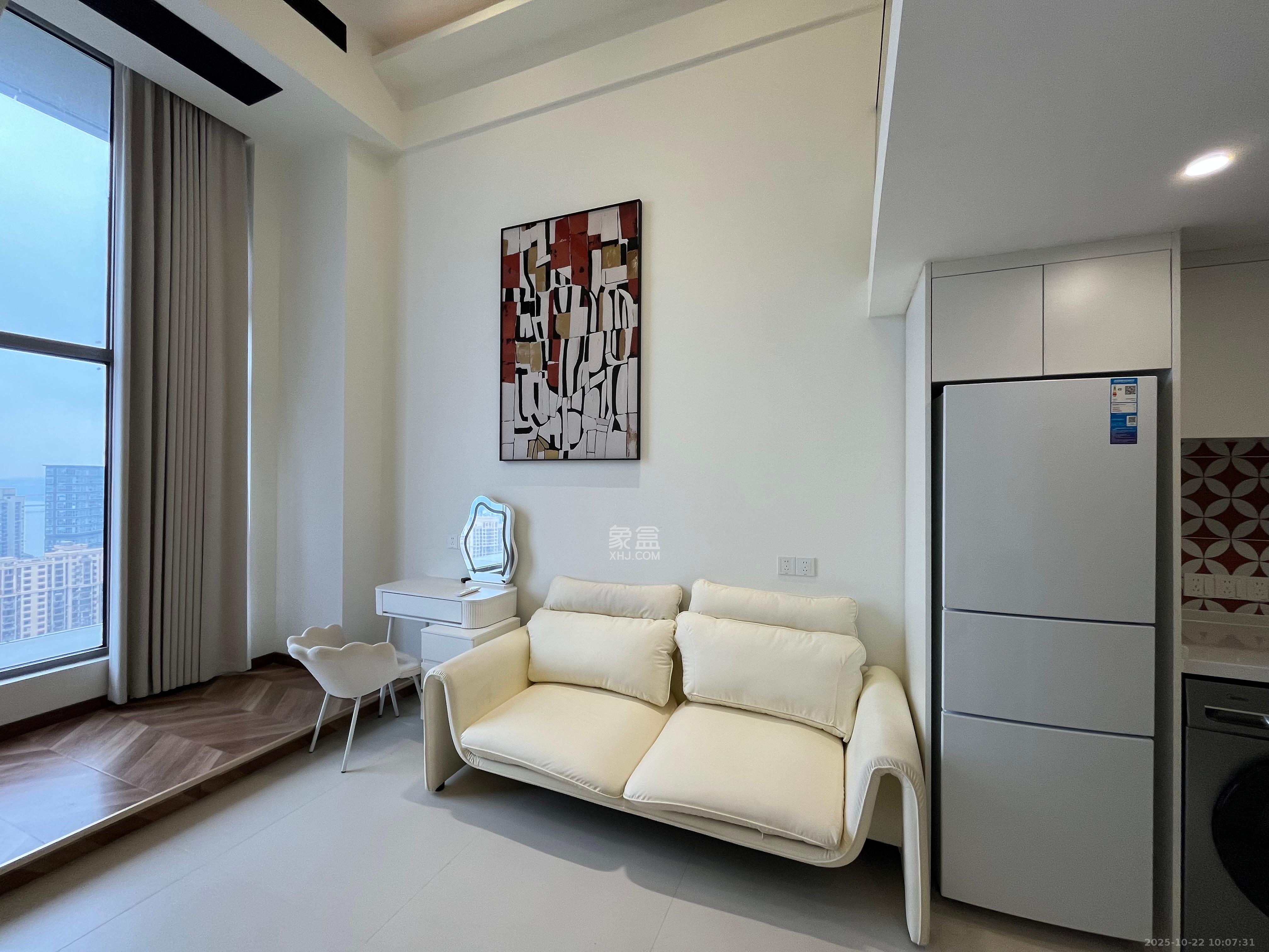 保利天禧EF区  1室2厅1卫    2500.0元/月室内图