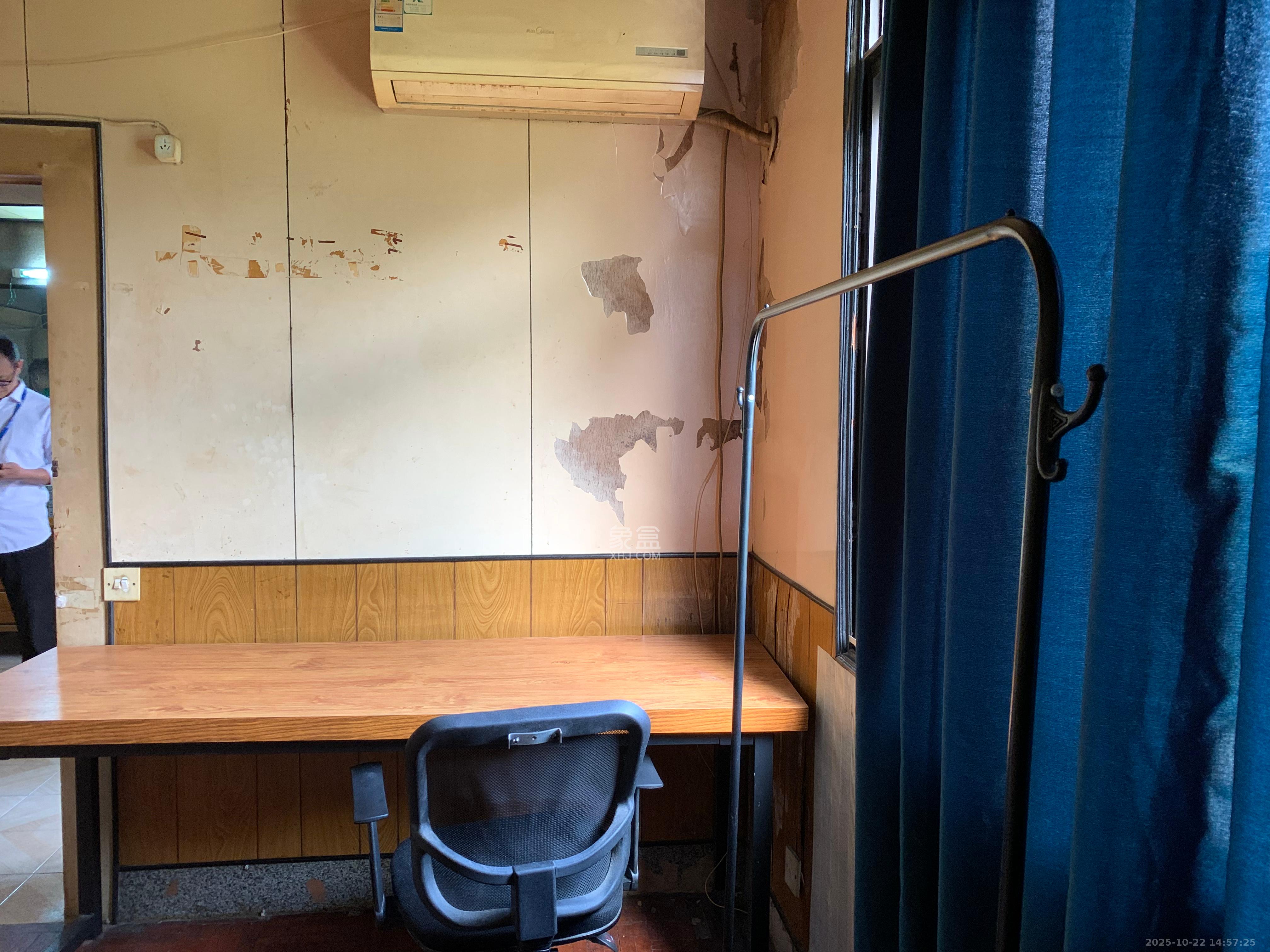 狮子山一片  2室1厅1卫    1000.0元/月 狮子山一片  2室1厅1卫    1000.0元/月室内图