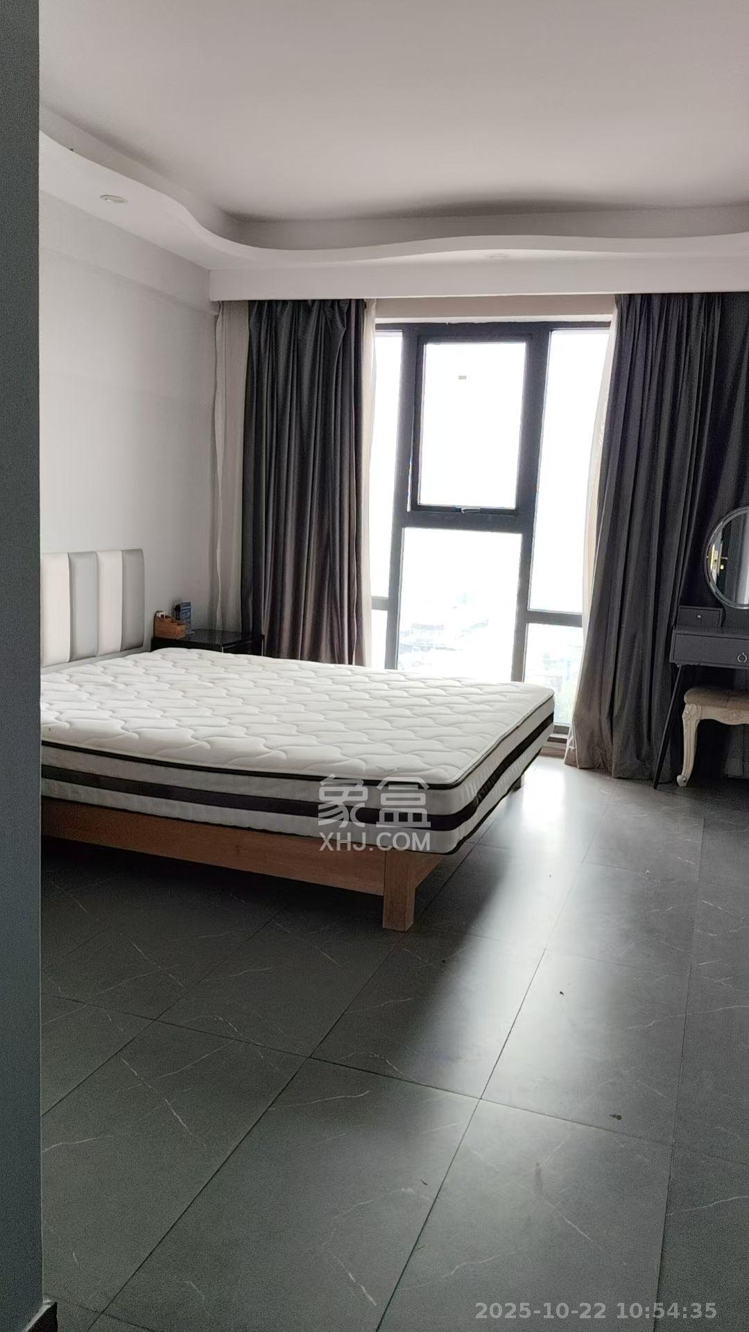 君临国际  5室1厅1卫    4500.0元/月 君临国际  5室1厅1卫    4500.0元/月室内图