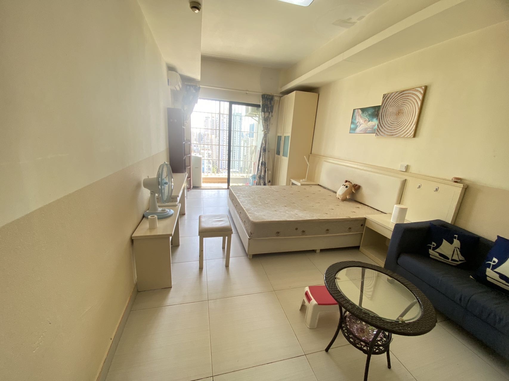 天骋康都  1室1厅1卫    39.0万客厅