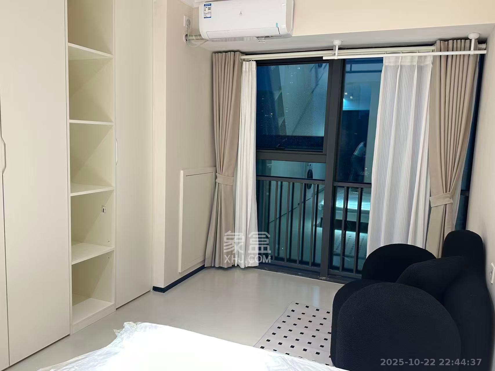 华润置地中心  1室1厅1卫    2200.0元/月 华润置地中心  1室1厅1卫    2200.0元/月室内图