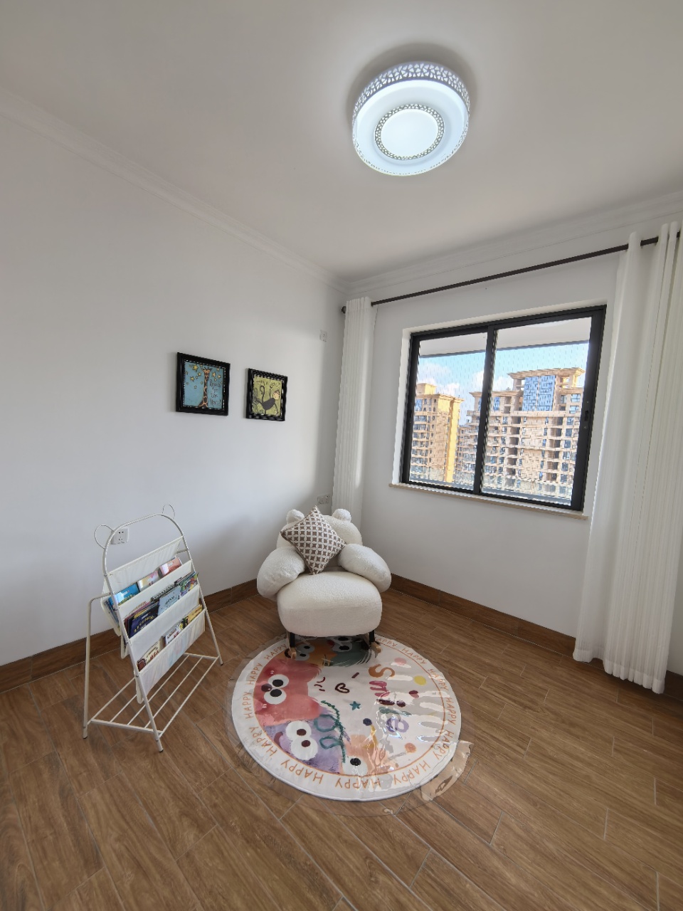 绿地海长流一期  3室2厅1卫    118.0万 绿地海长流一期  3室2厅1卫    118.0万室内图