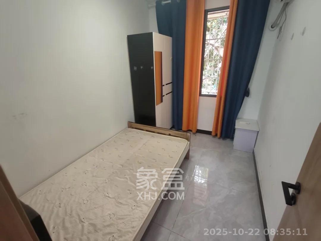 新兴小区（杨家山社区）  3室1厅1卫    1900.0元/月室内图