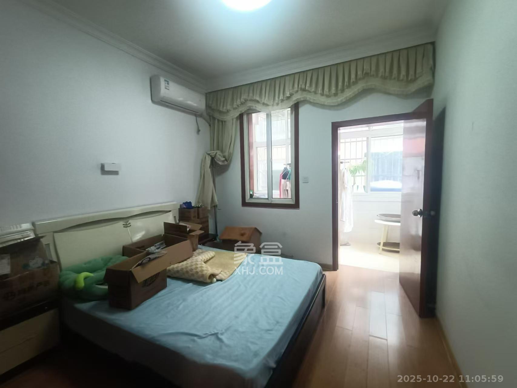 税务专科教职工宿舍(红叶小区)  3室2厅1卫    2000.0元/月 税务专科教职工宿舍(红叶小区)  3室2厅1卫    2000.0元/月室内图