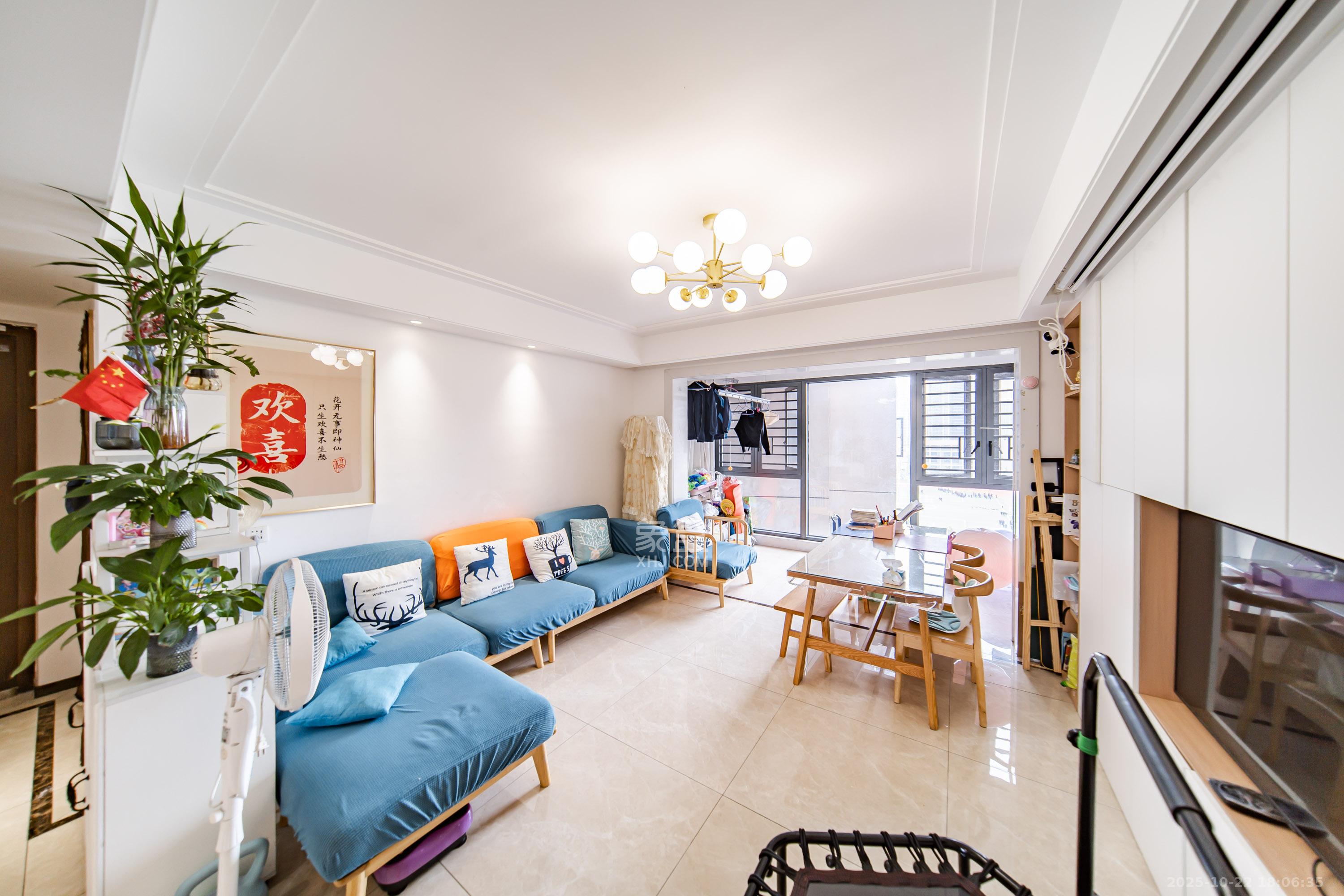 深业鹭栖府 4室2厅2卫 228.0万 深业鹭栖府 4室2厅2卫 228.0万客厅