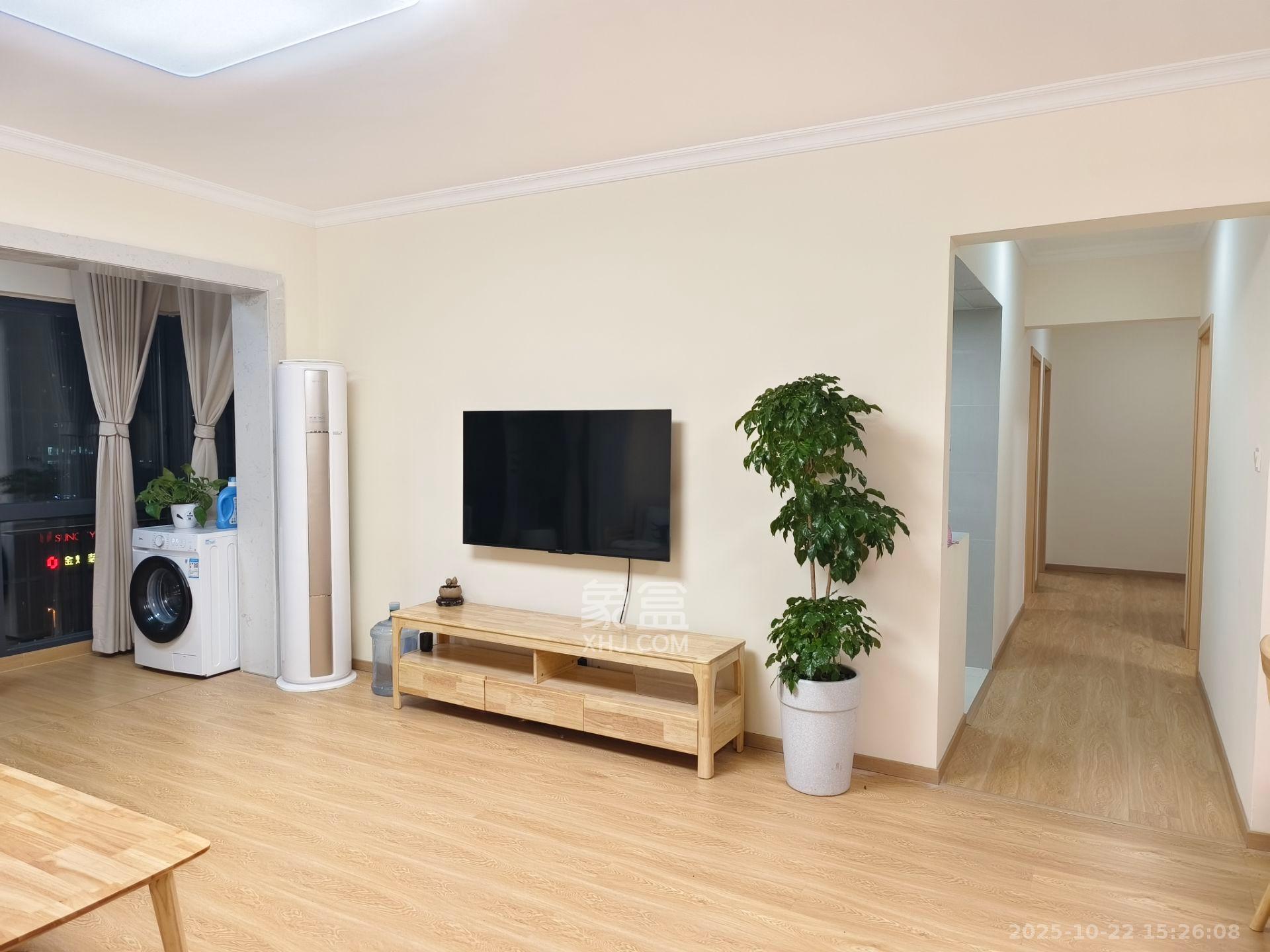 勤诚达新界  4室2厅2卫    2700.0元/月室内图