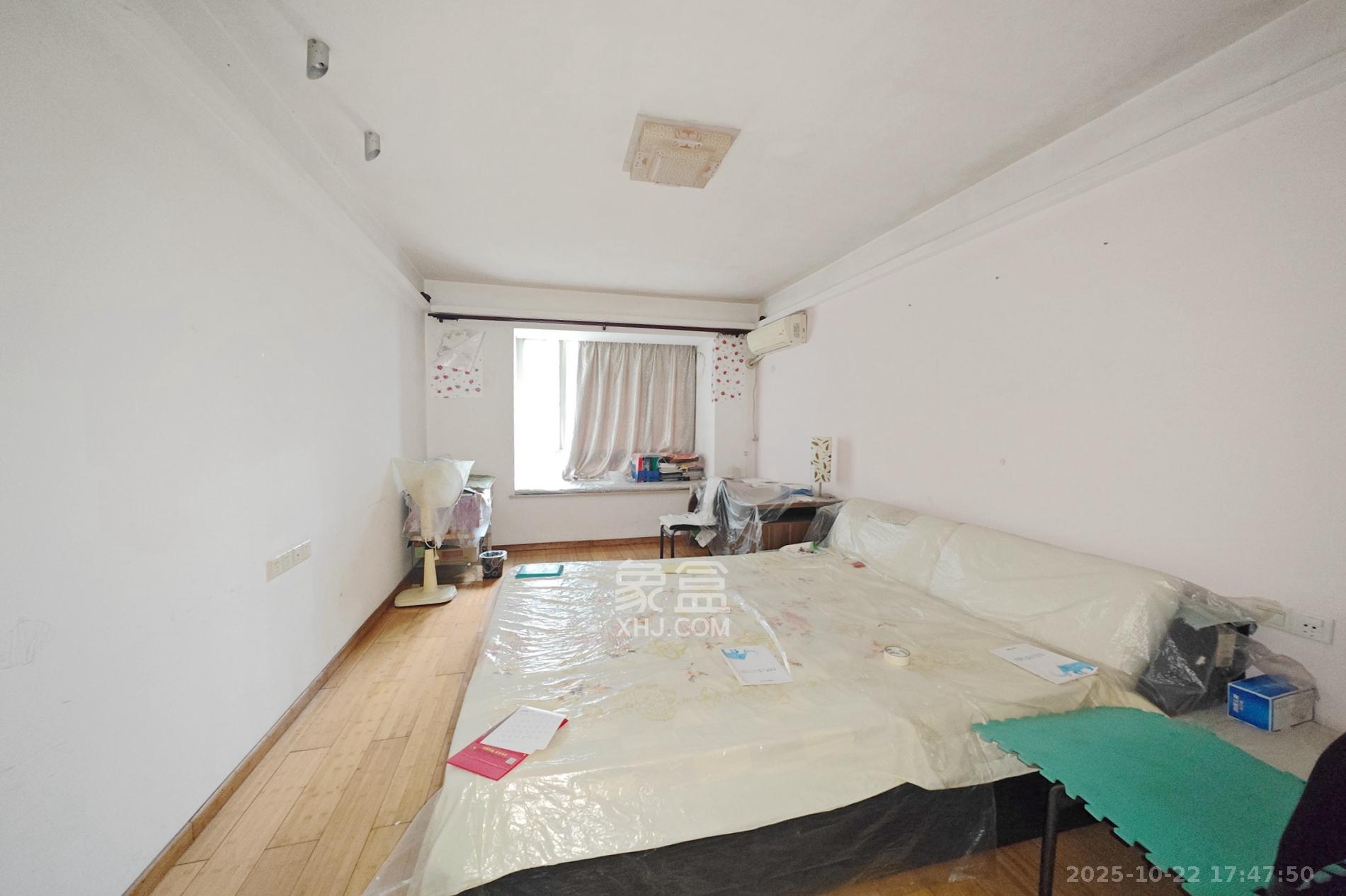 鑫天佳园  3室2厅2卫    105.0万卧室