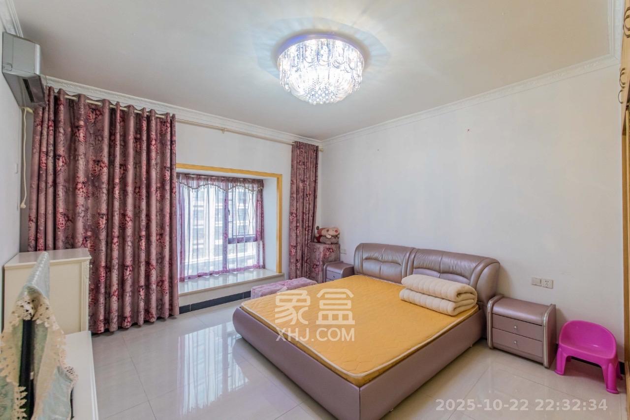 幸福里润城（幸福里二期）  4室2厅2卫    2500.0元/月室内图