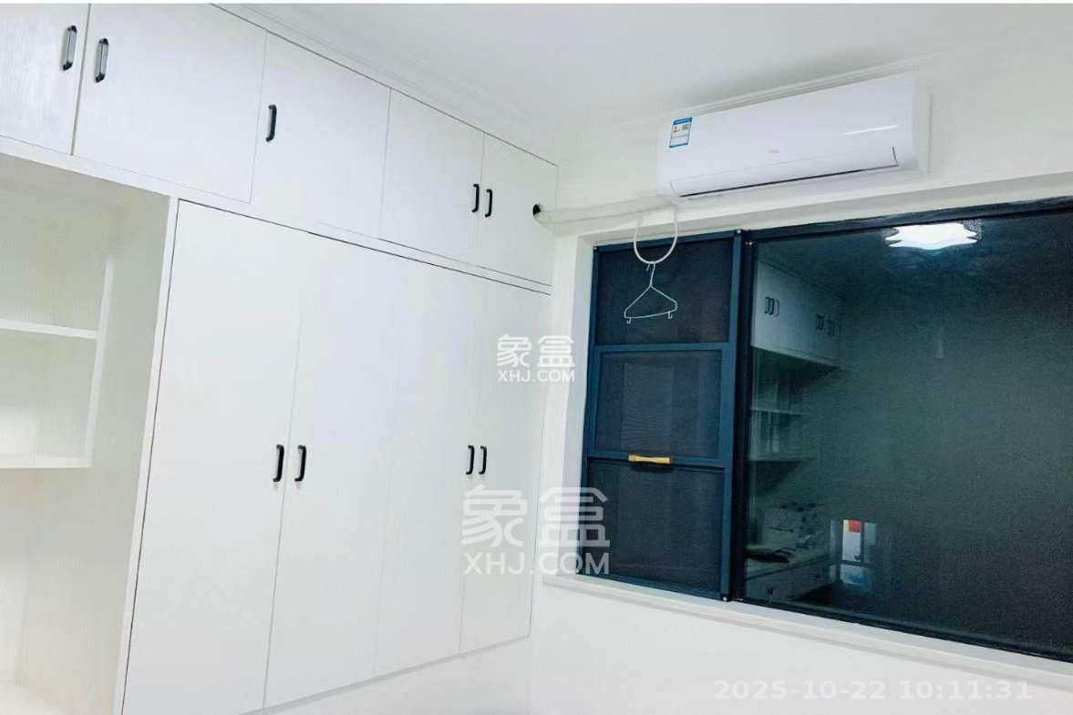 长房半岛蓝湾(观山月)  2室2厅1卫    1800.0元/月 长房半岛蓝湾(观山月)  2室2厅1卫    1800.0元/月室内图