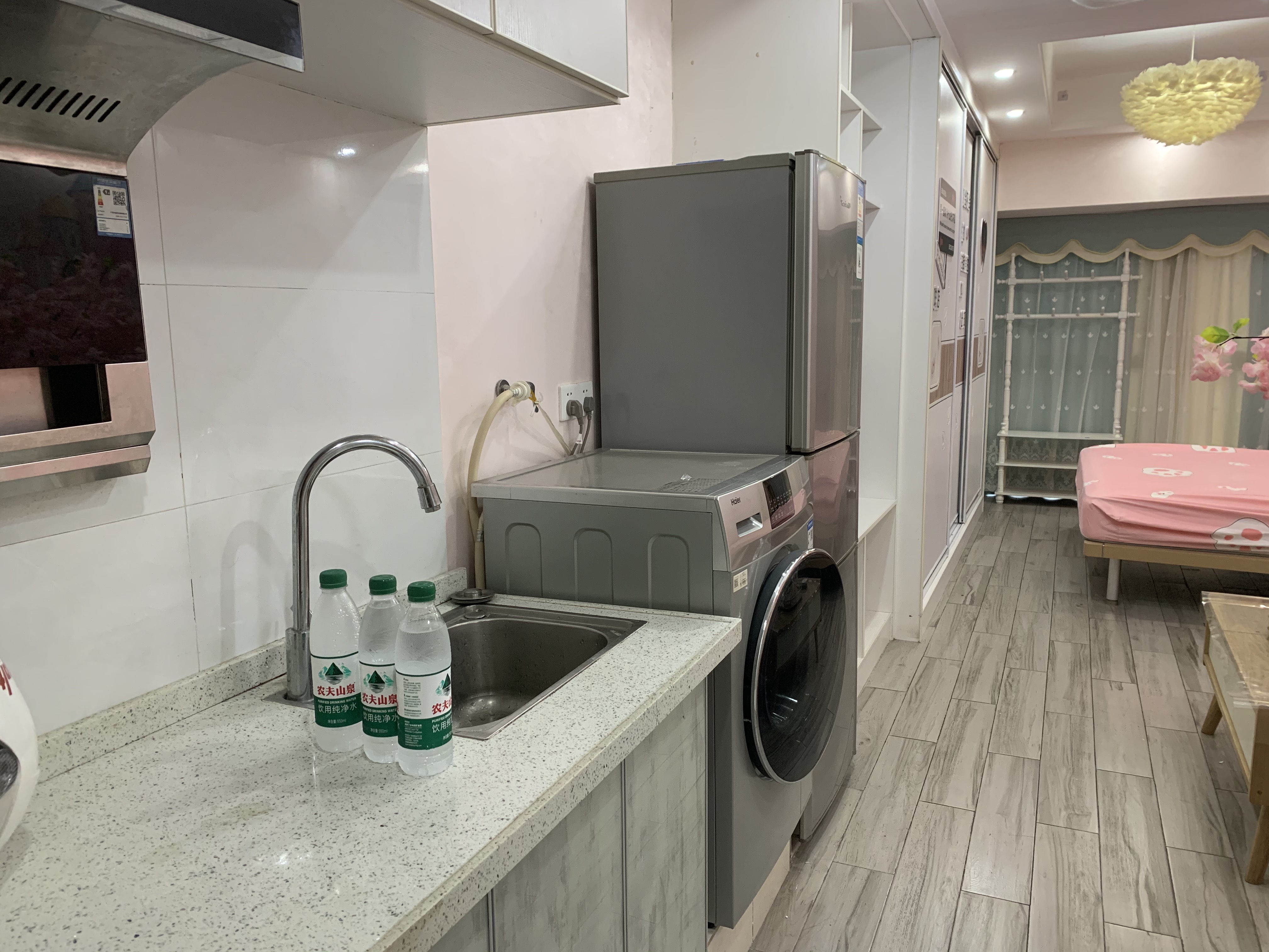 金钟大雁城 1室0厅0卫 1700.0元/月 金钟大雁城 1室0厅0卫 1700.0元/月室内图