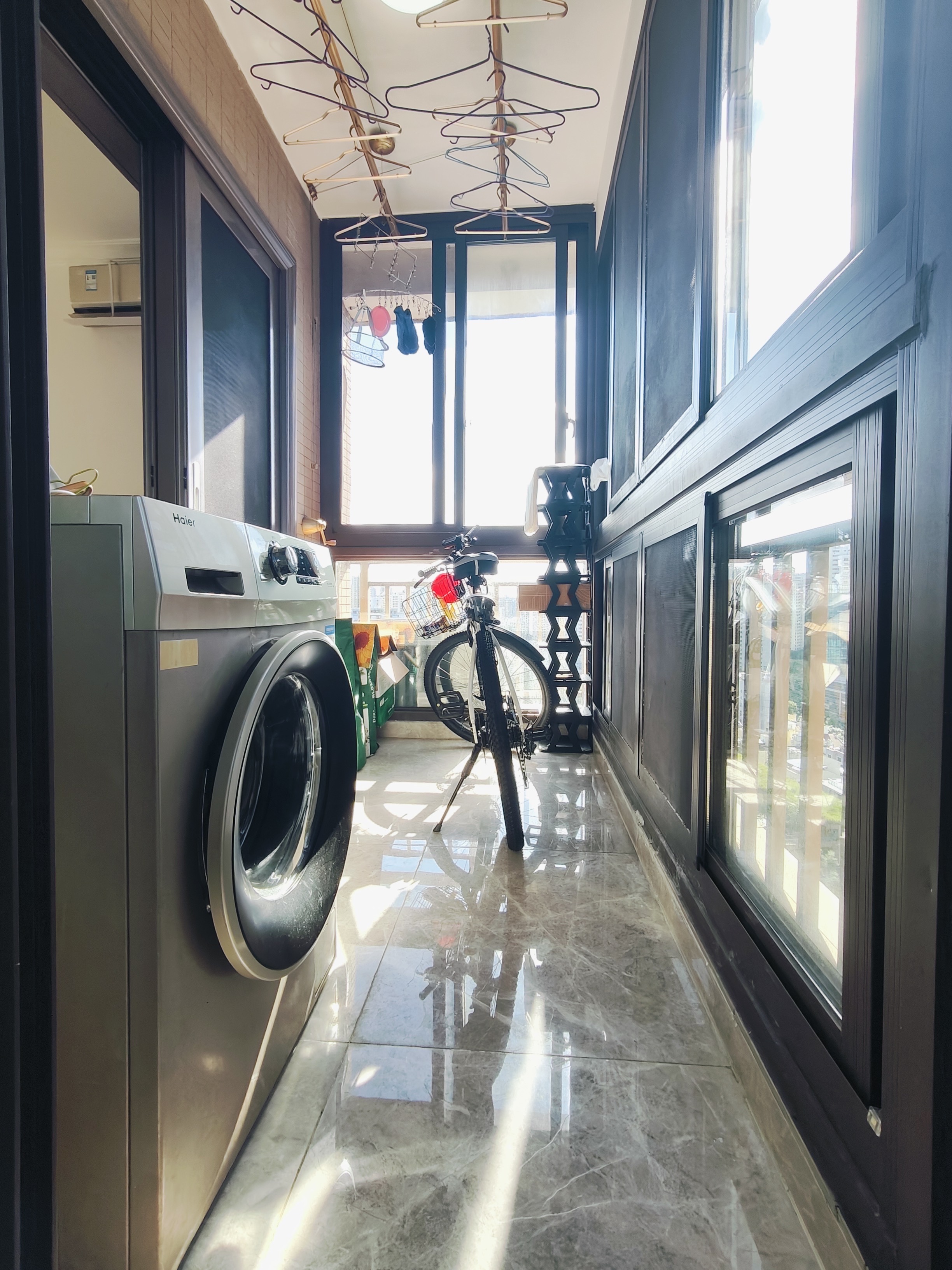 国贸城市花园  1室1厅1卫    95.0万客厅