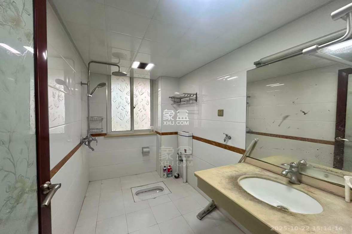 颐景园3期协力小区 3室2厅2卫 1600.0元/月 颐景园3期协力小区 3室2厅2卫 1600.0元/月室内图