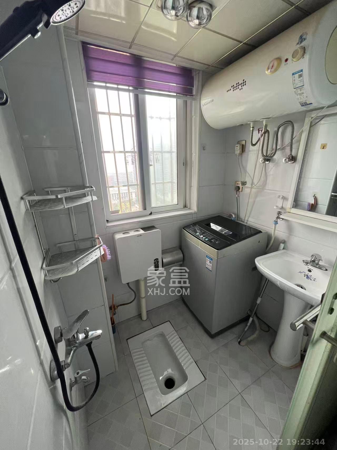 和馨园  1室0厅1卫    1300.0元/月 和馨园  1室0厅1卫    1300.0元/月室内图