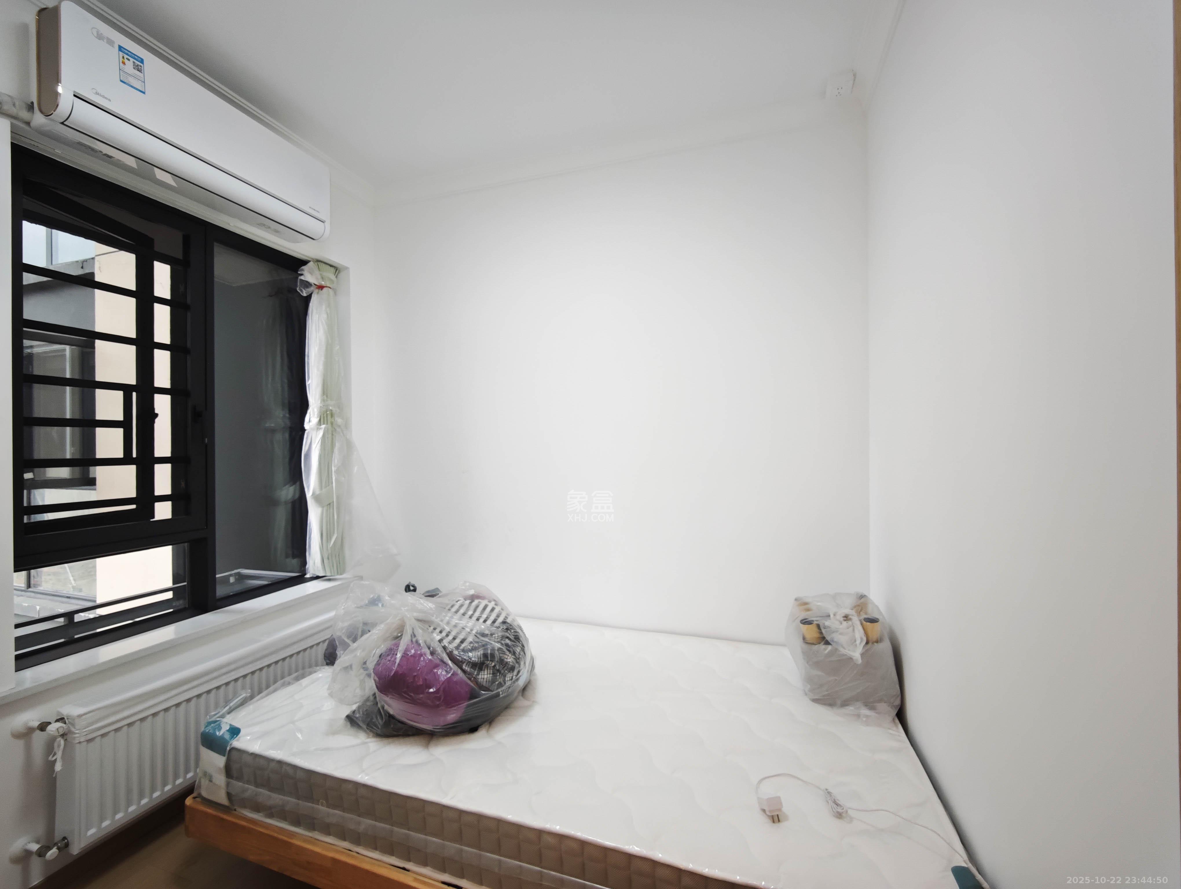 金科集美天辰  3室2厅2卫    111.0万 金科集美天辰  3室2厅2卫    111.0万卧室