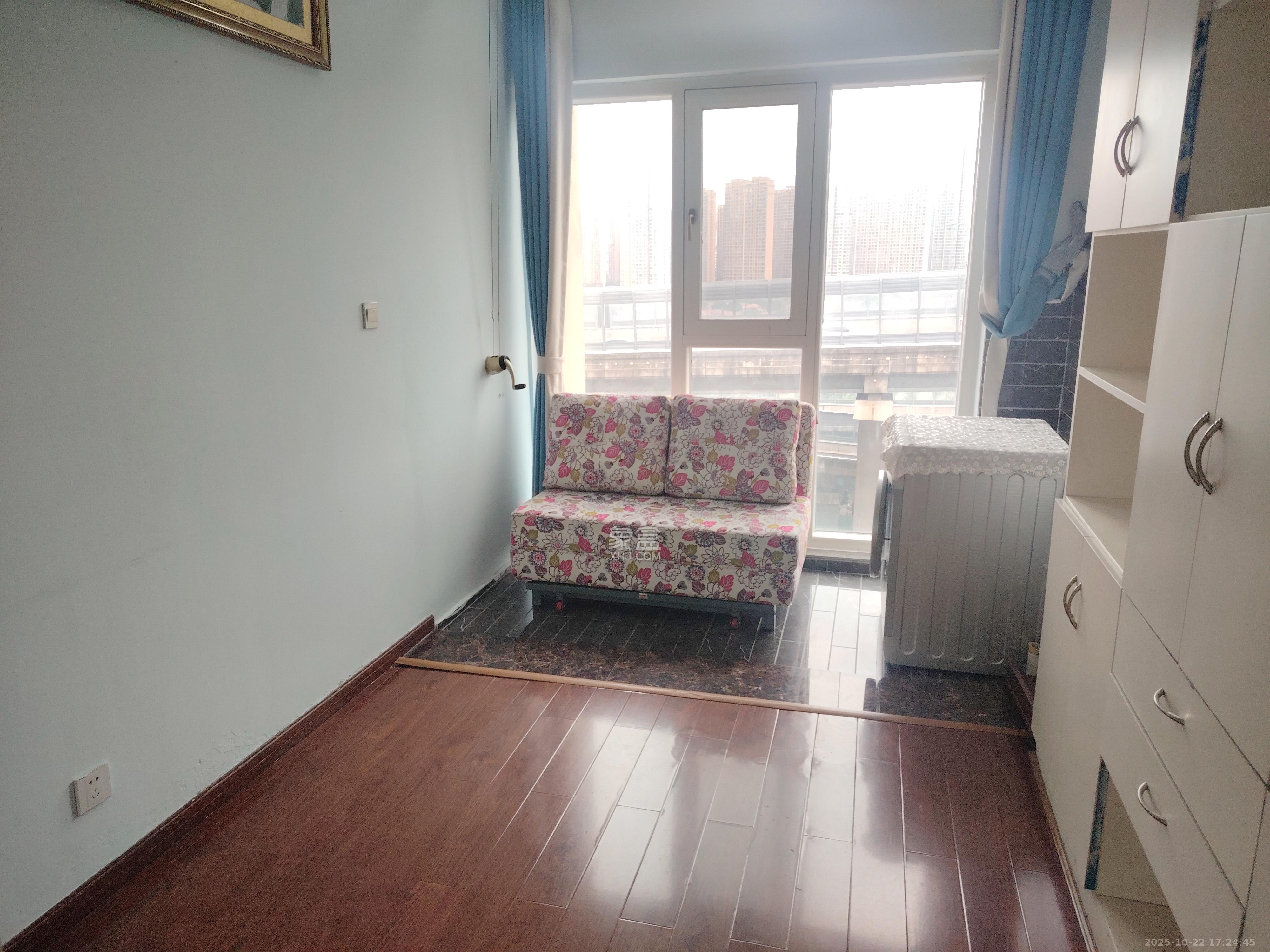 湘府十城（汇财御景湾新寓,汇财国际）  3室2厅2卫    2500.0元/月室内图